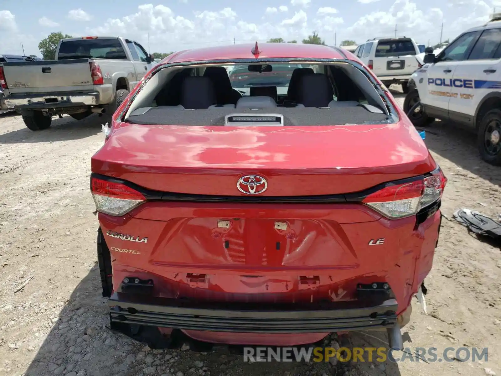 9 Photograph of a damaged car 5YFEPRAE4LP033299 TOYOTA COROLLA 2020