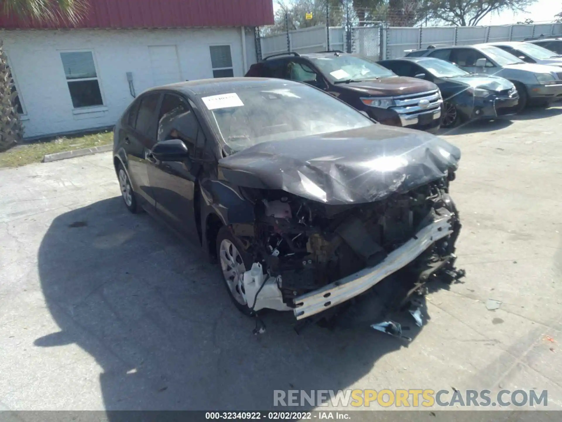 1 Photograph of a damaged car 5YFEPRAE4LP034517 TOYOTA COROLLA 2020