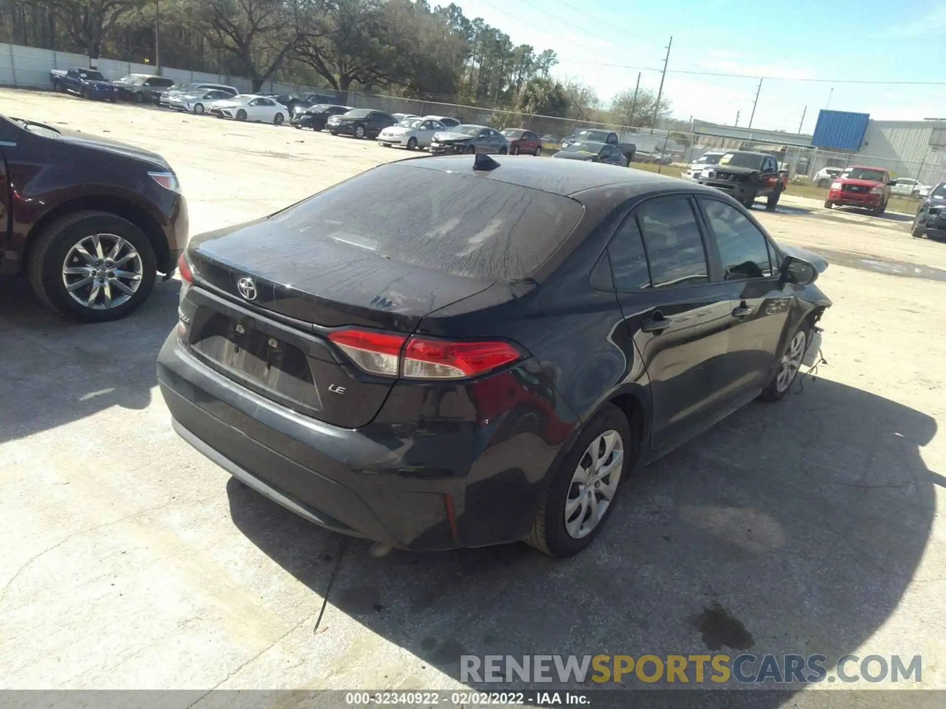 4 Photograph of a damaged car 5YFEPRAE4LP034517 TOYOTA COROLLA 2020