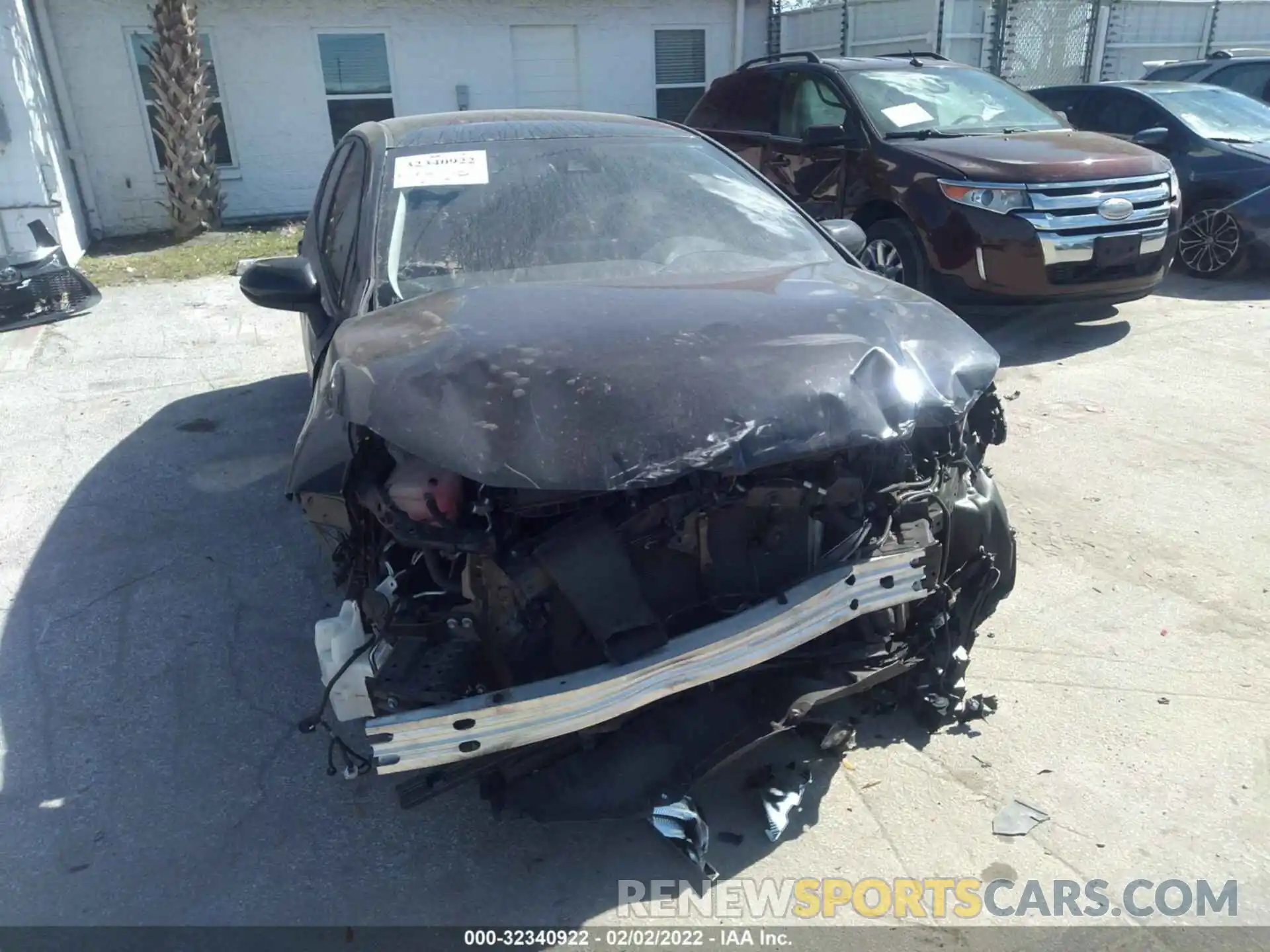 6 Photograph of a damaged car 5YFEPRAE4LP034517 TOYOTA COROLLA 2020