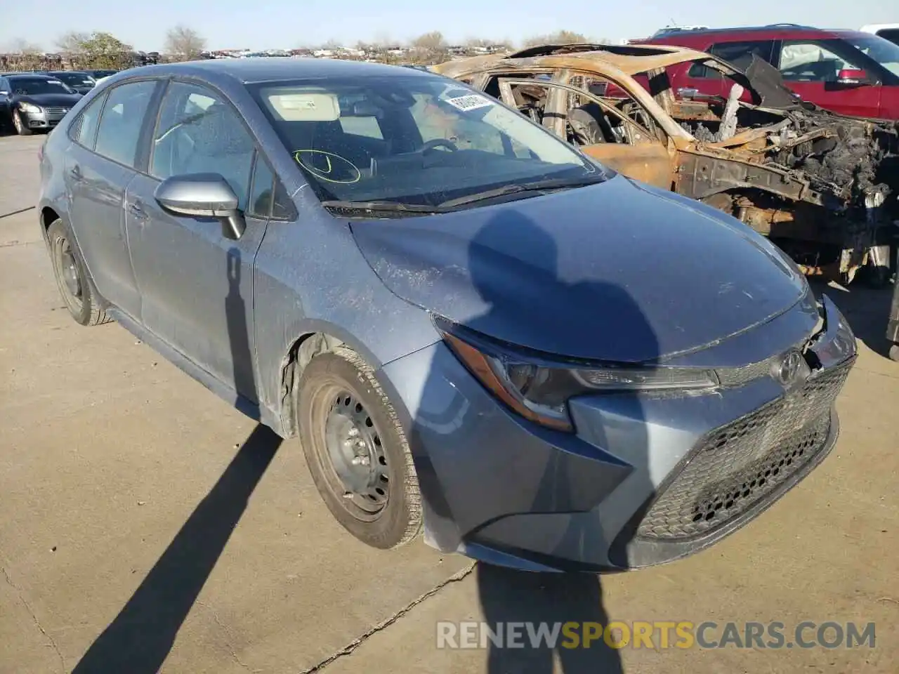 1 Photograph of a damaged car 5YFEPRAE4LP035215 TOYOTA COROLLA 2020