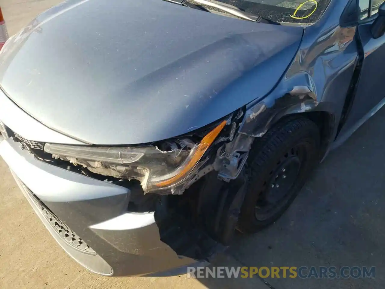 9 Photograph of a damaged car 5YFEPRAE4LP035215 TOYOTA COROLLA 2020