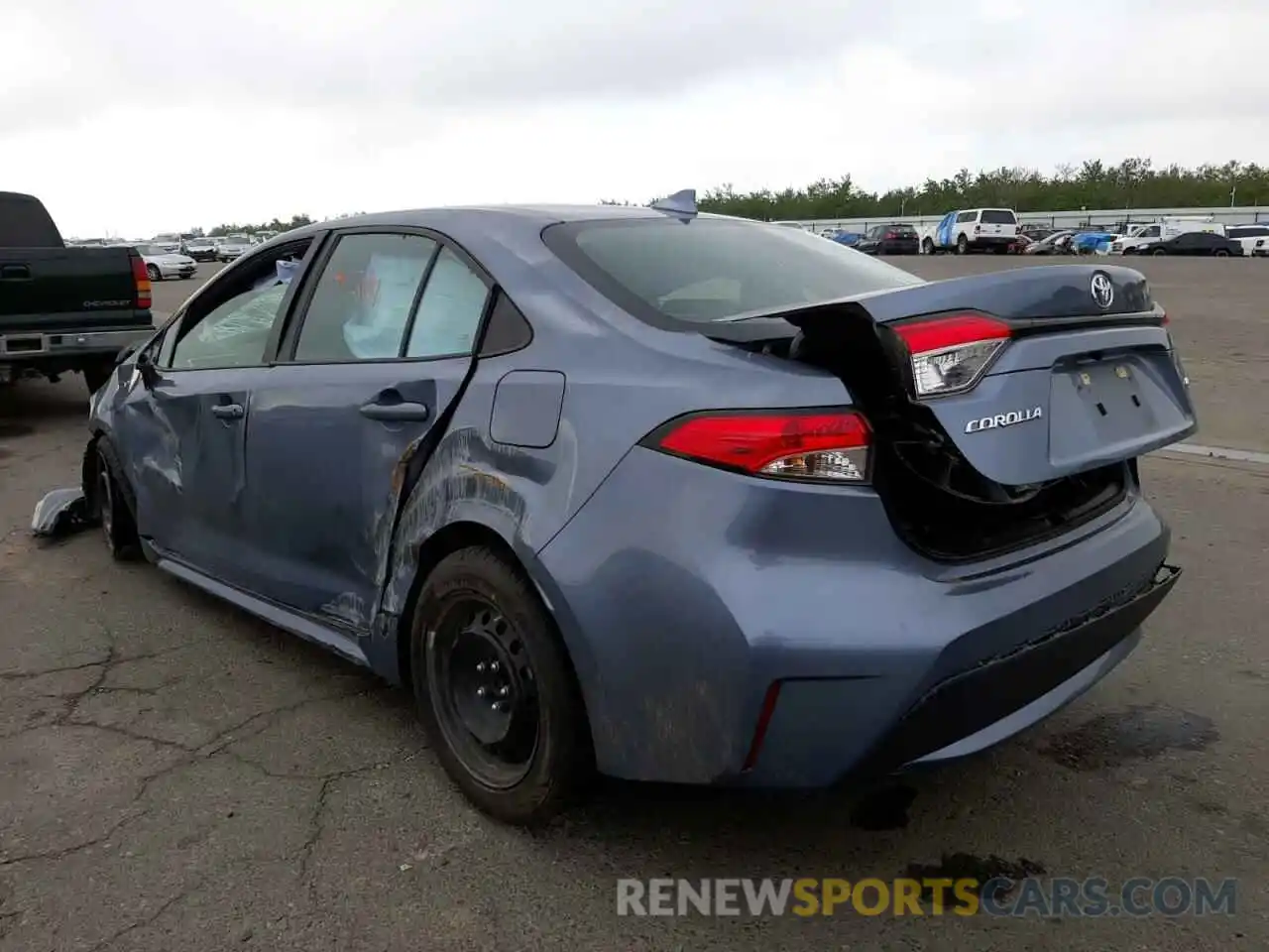 3 Photograph of a damaged car 5YFEPRAE4LP035456 TOYOTA COROLLA 2020