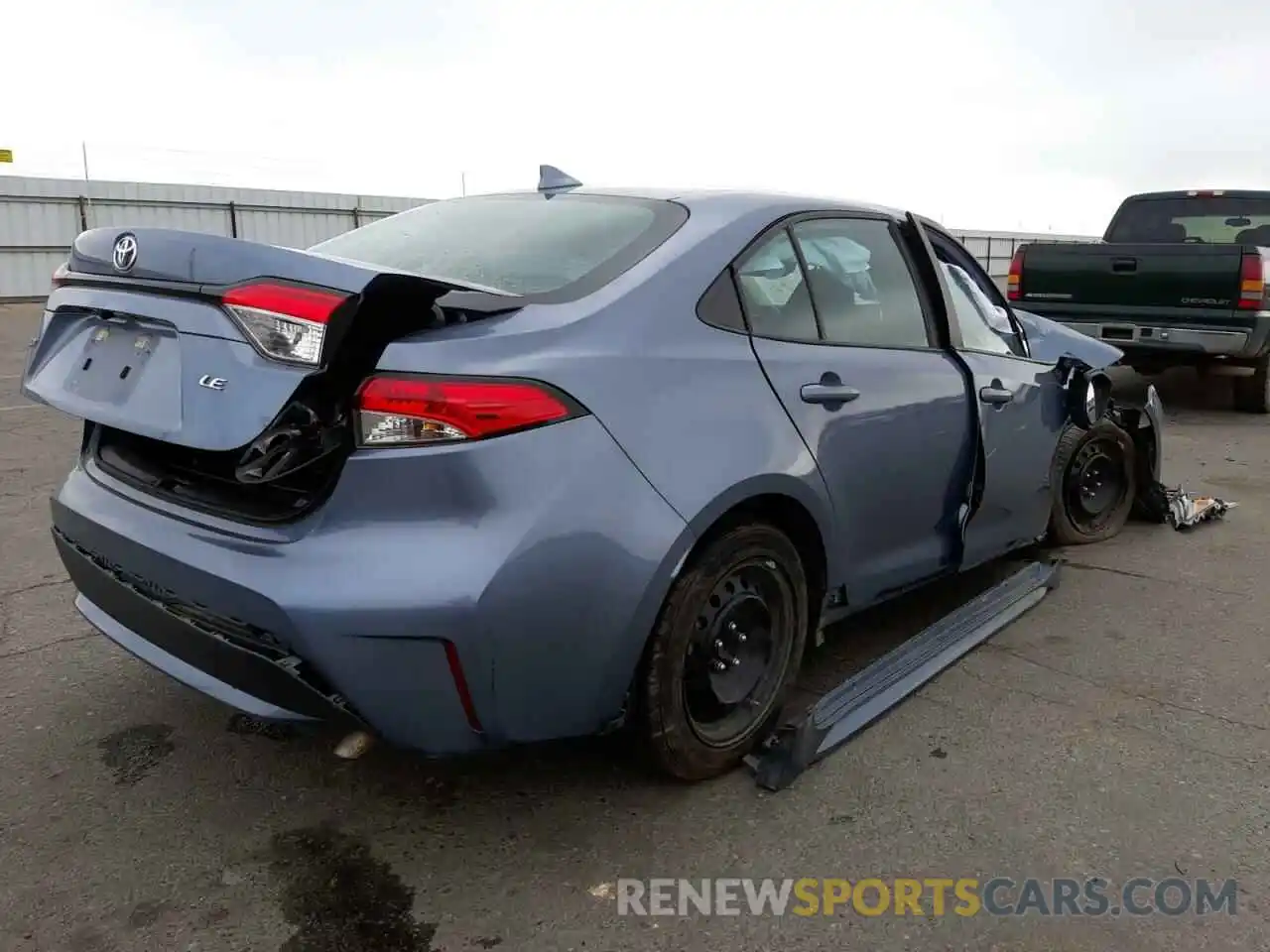 4 Photograph of a damaged car 5YFEPRAE4LP035456 TOYOTA COROLLA 2020