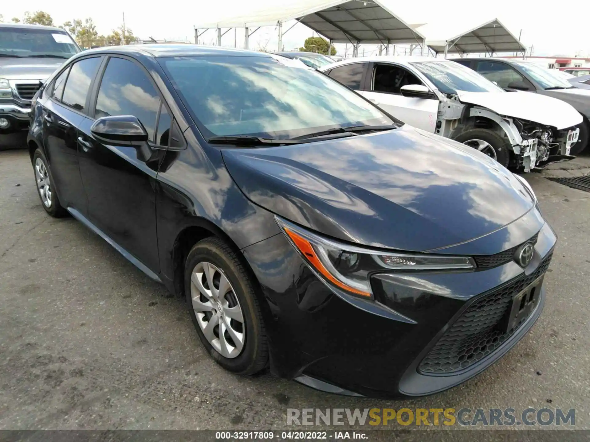 1 Photograph of a damaged car 5YFEPRAE4LP036087 TOYOTA COROLLA 2020