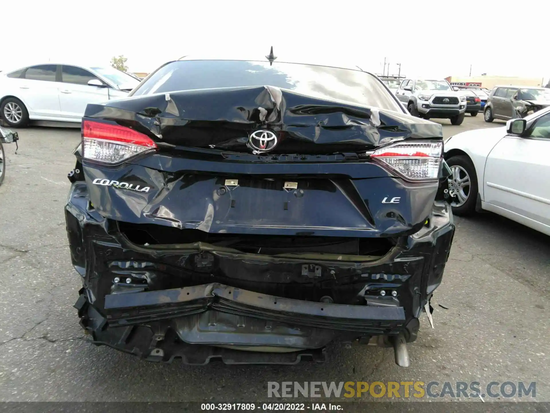 6 Photograph of a damaged car 5YFEPRAE4LP036087 TOYOTA COROLLA 2020