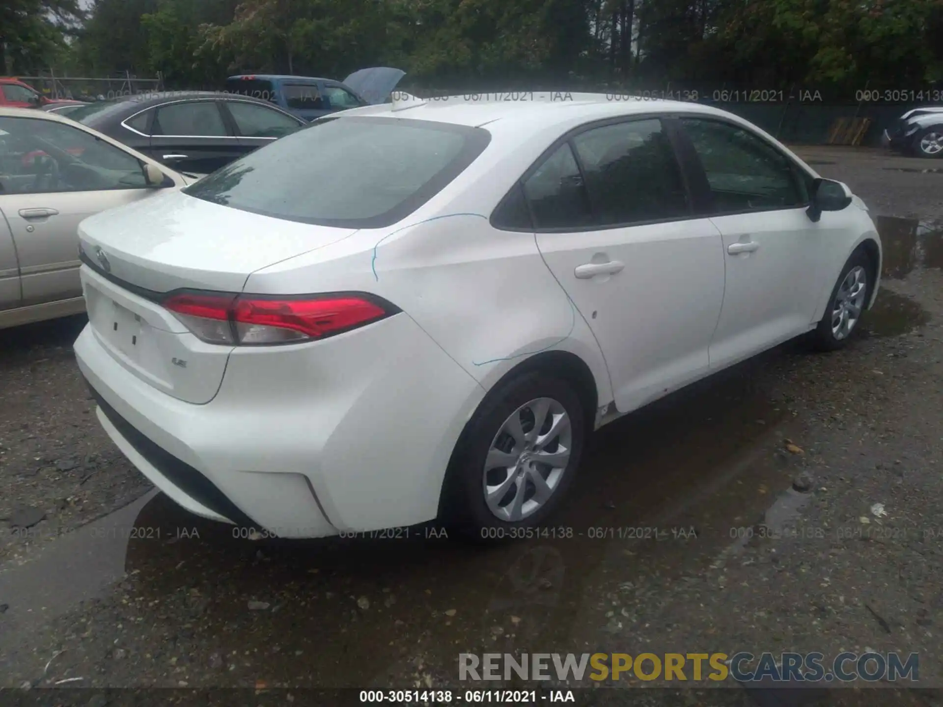 4 Photograph of a damaged car 5YFEPRAE4LP038860 TOYOTA COROLLA 2020