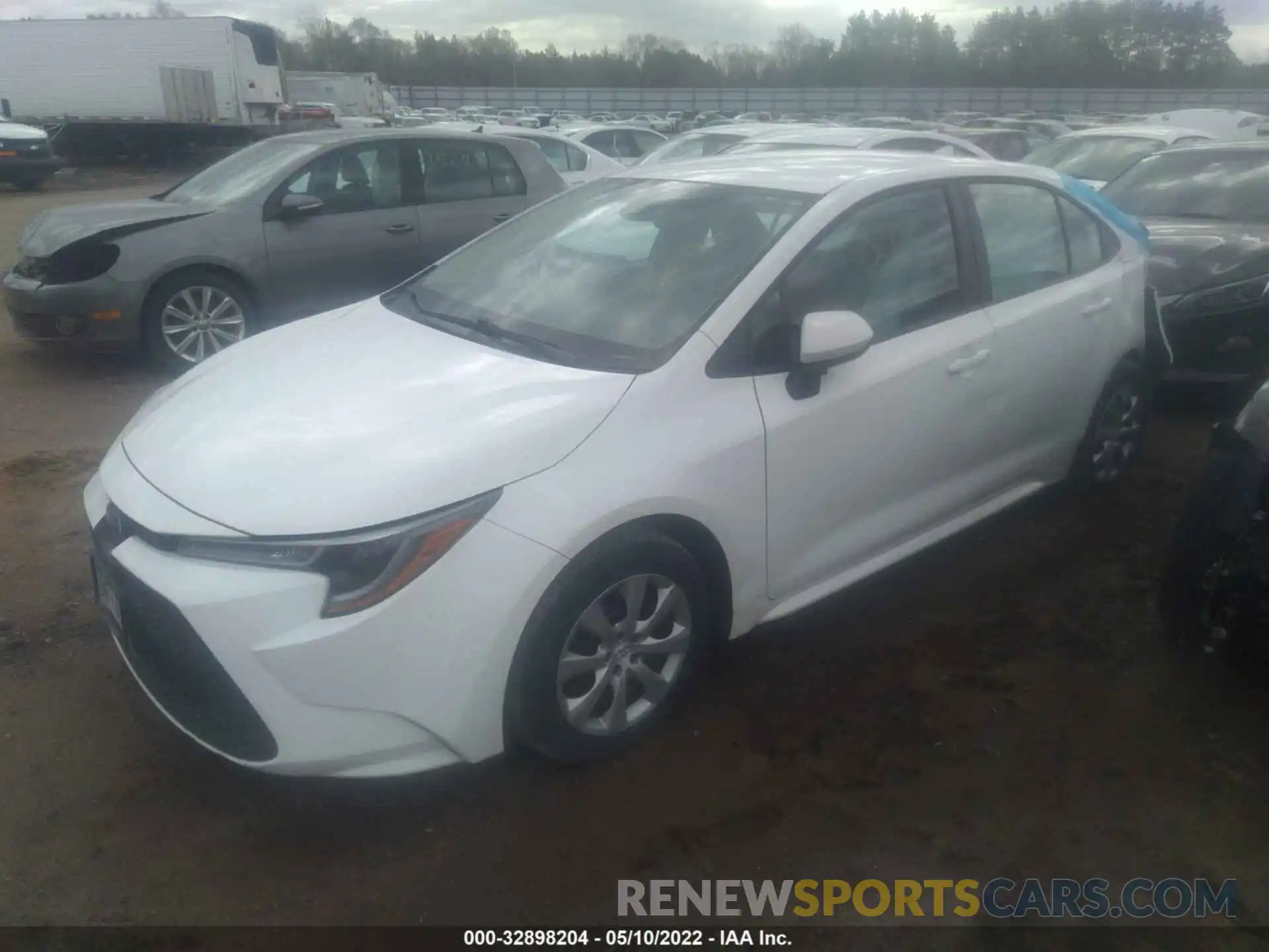 2 Photograph of a damaged car 5YFEPRAE4LP038969 TOYOTA COROLLA 2020