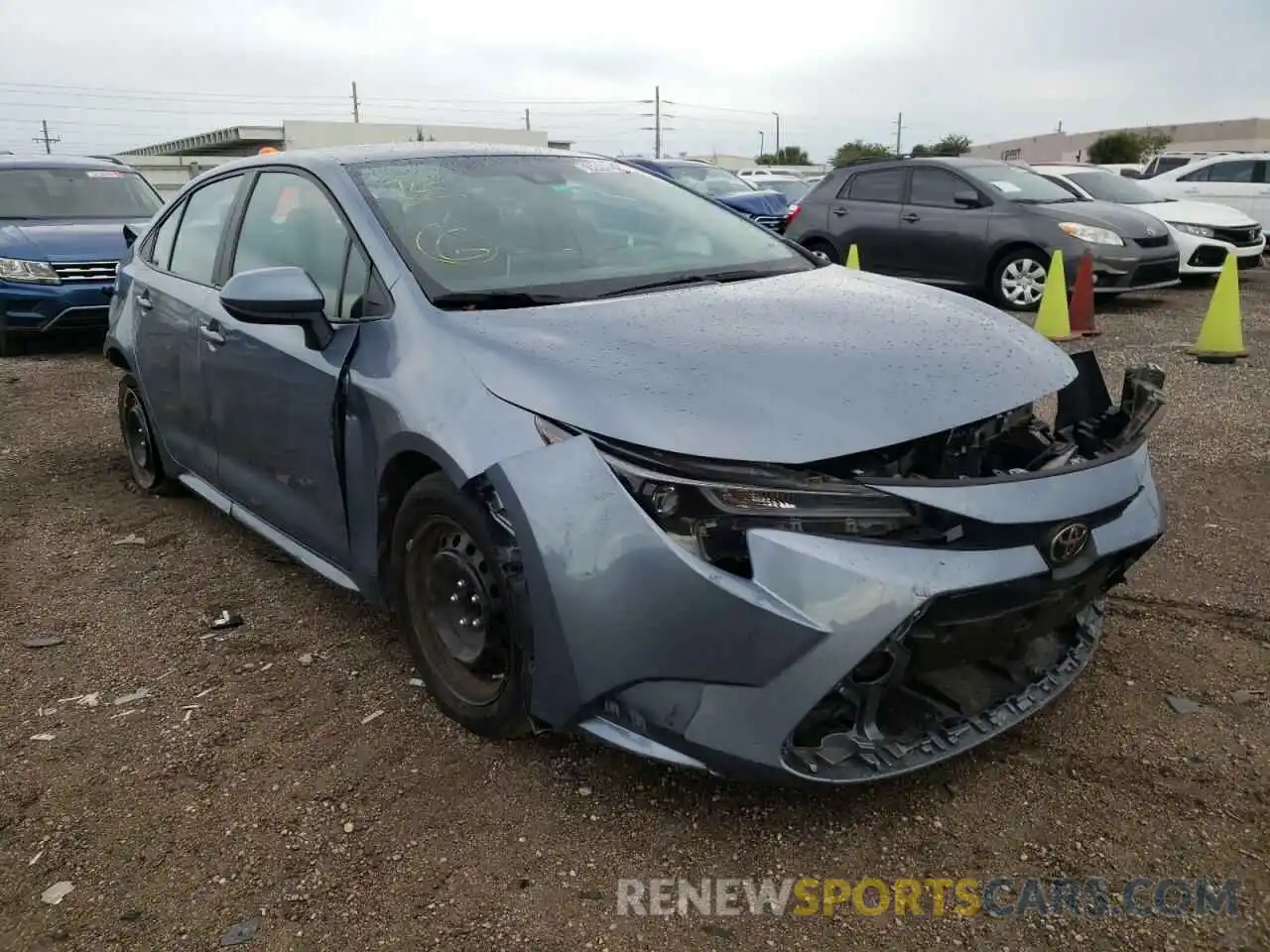 1 Photograph of a damaged car 5YFEPRAE4LP039703 TOYOTA COROLLA 2020