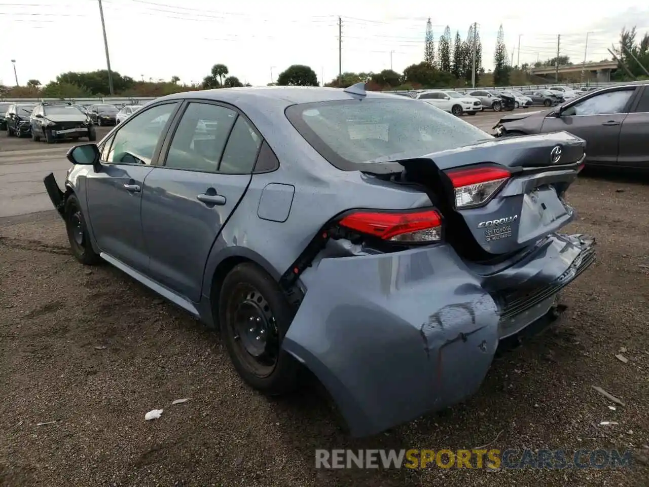 3 Photograph of a damaged car 5YFEPRAE4LP039703 TOYOTA COROLLA 2020