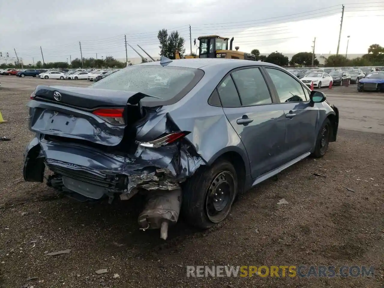 4 Photograph of a damaged car 5YFEPRAE4LP039703 TOYOTA COROLLA 2020