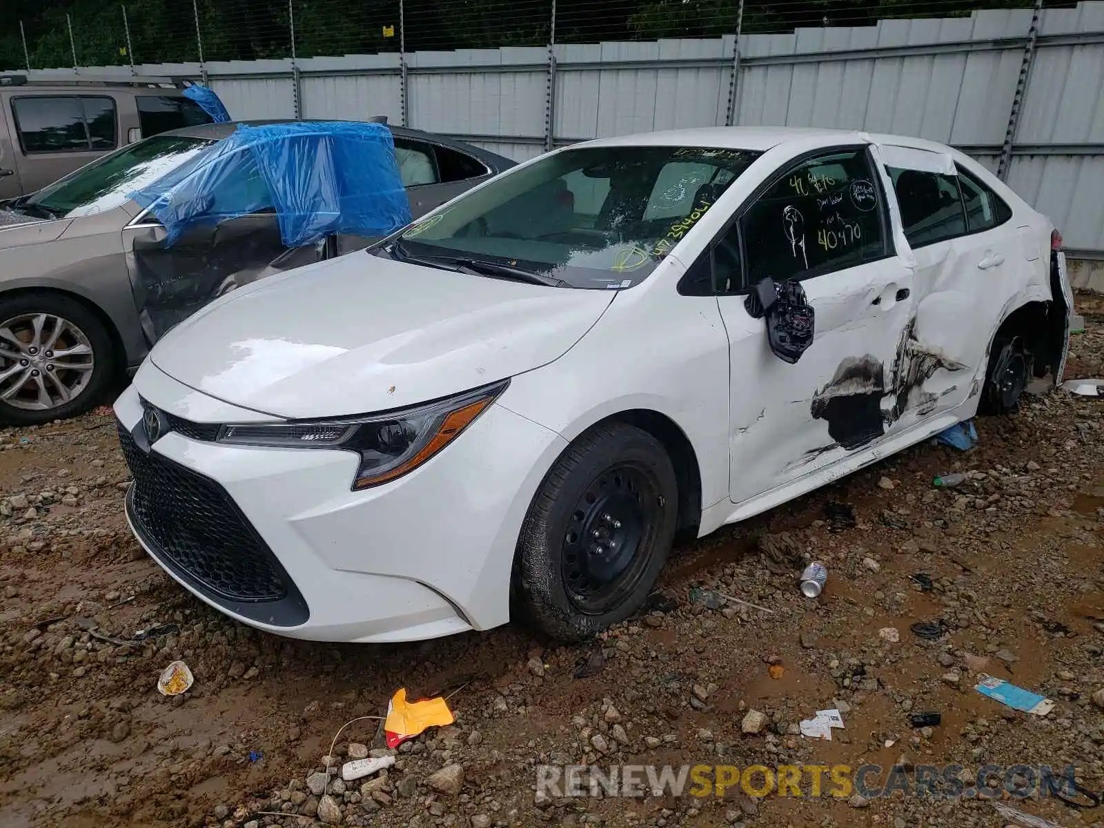 2 Photograph of a damaged car 5YFEPRAE4LP040205 TOYOTA COROLLA 2020