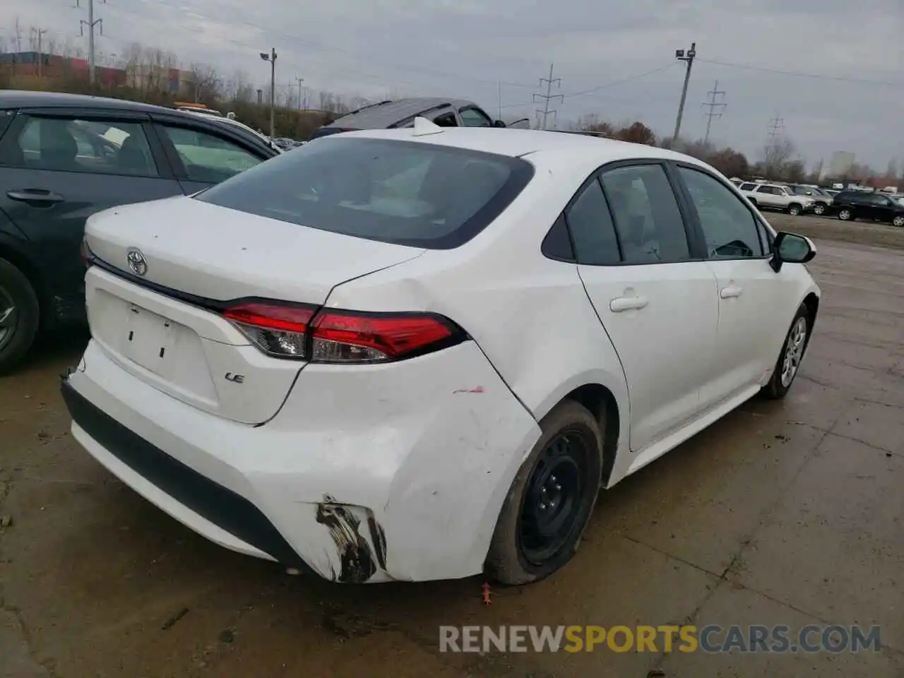 4 Photograph of a damaged car 5YFEPRAE4LP042097 TOYOTA COROLLA 2020