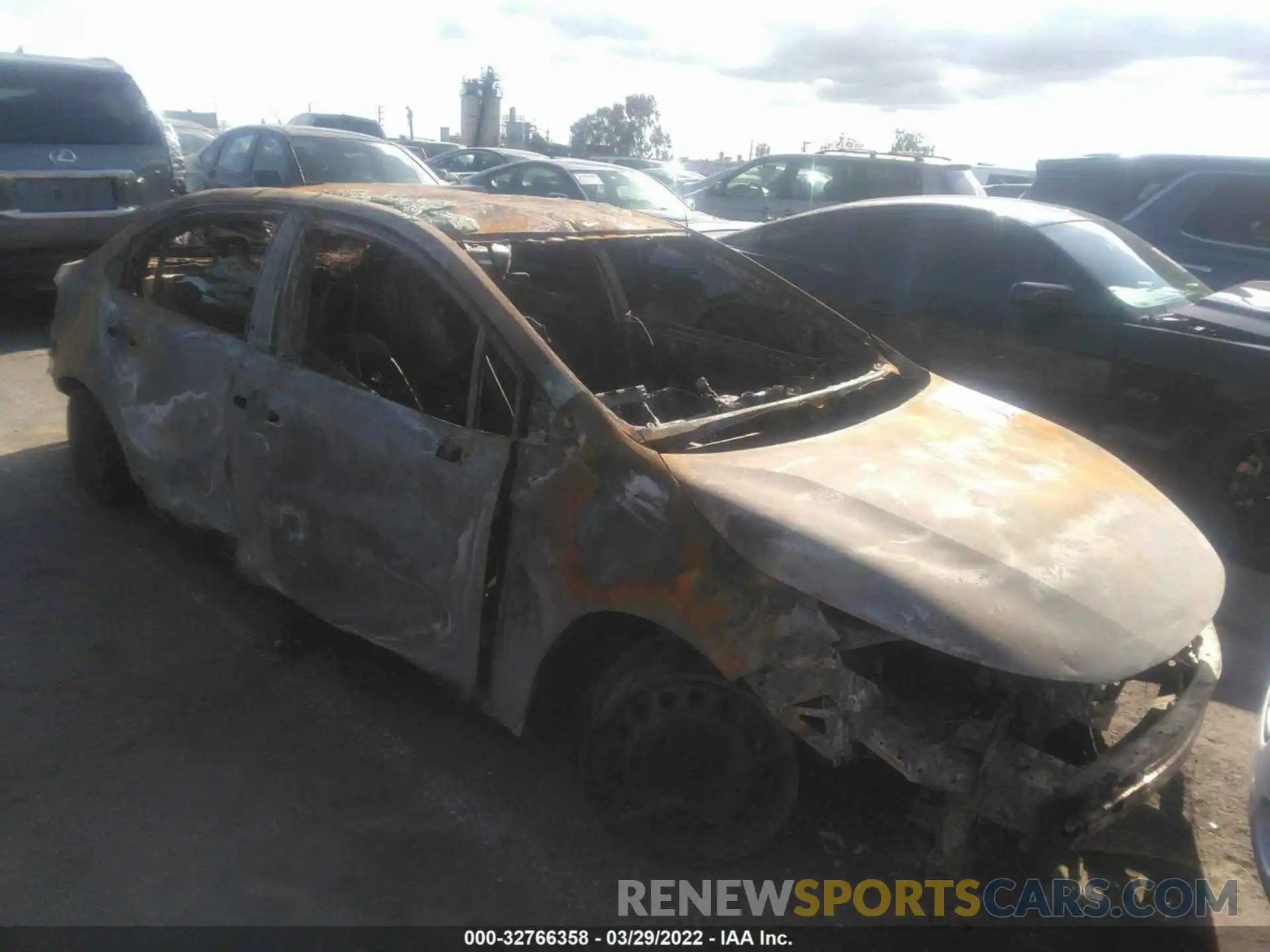 1 Photograph of a damaged car 5YFEPRAE4LP044819 TOYOTA COROLLA 2020