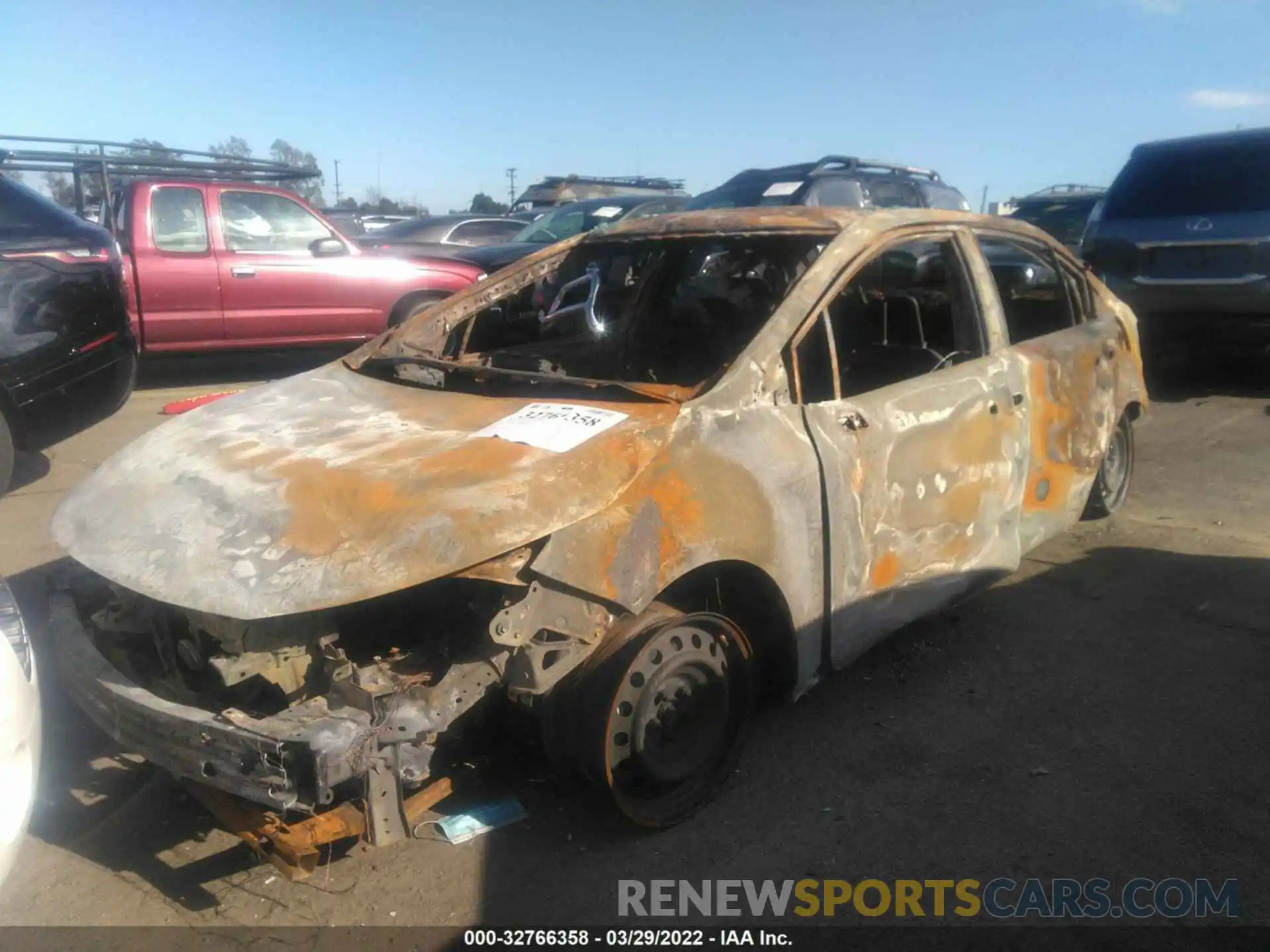 6 Photograph of a damaged car 5YFEPRAE4LP044819 TOYOTA COROLLA 2020