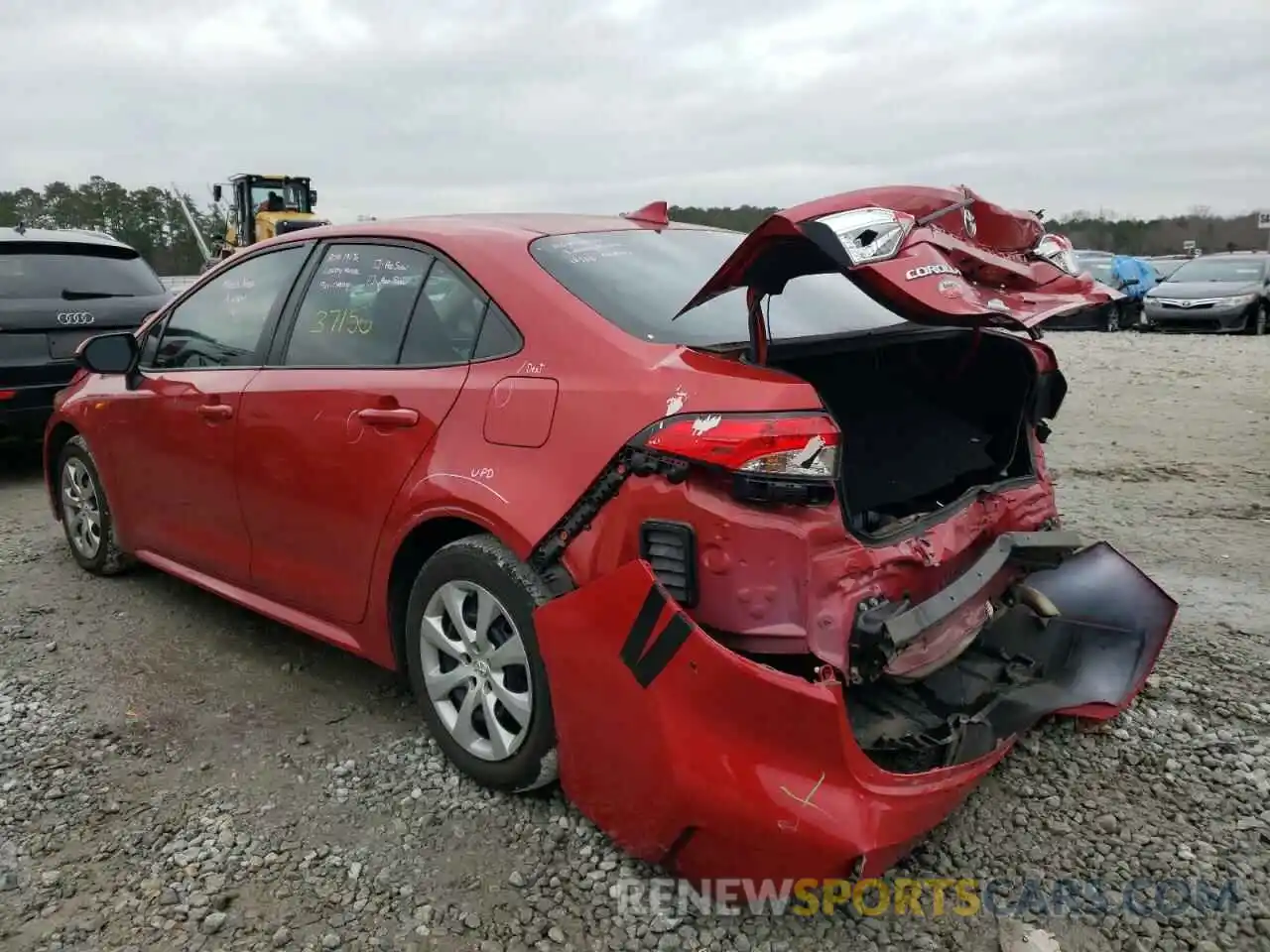 3 Photograph of a damaged car 5YFEPRAE4LP046215 TOYOTA COROLLA 2020