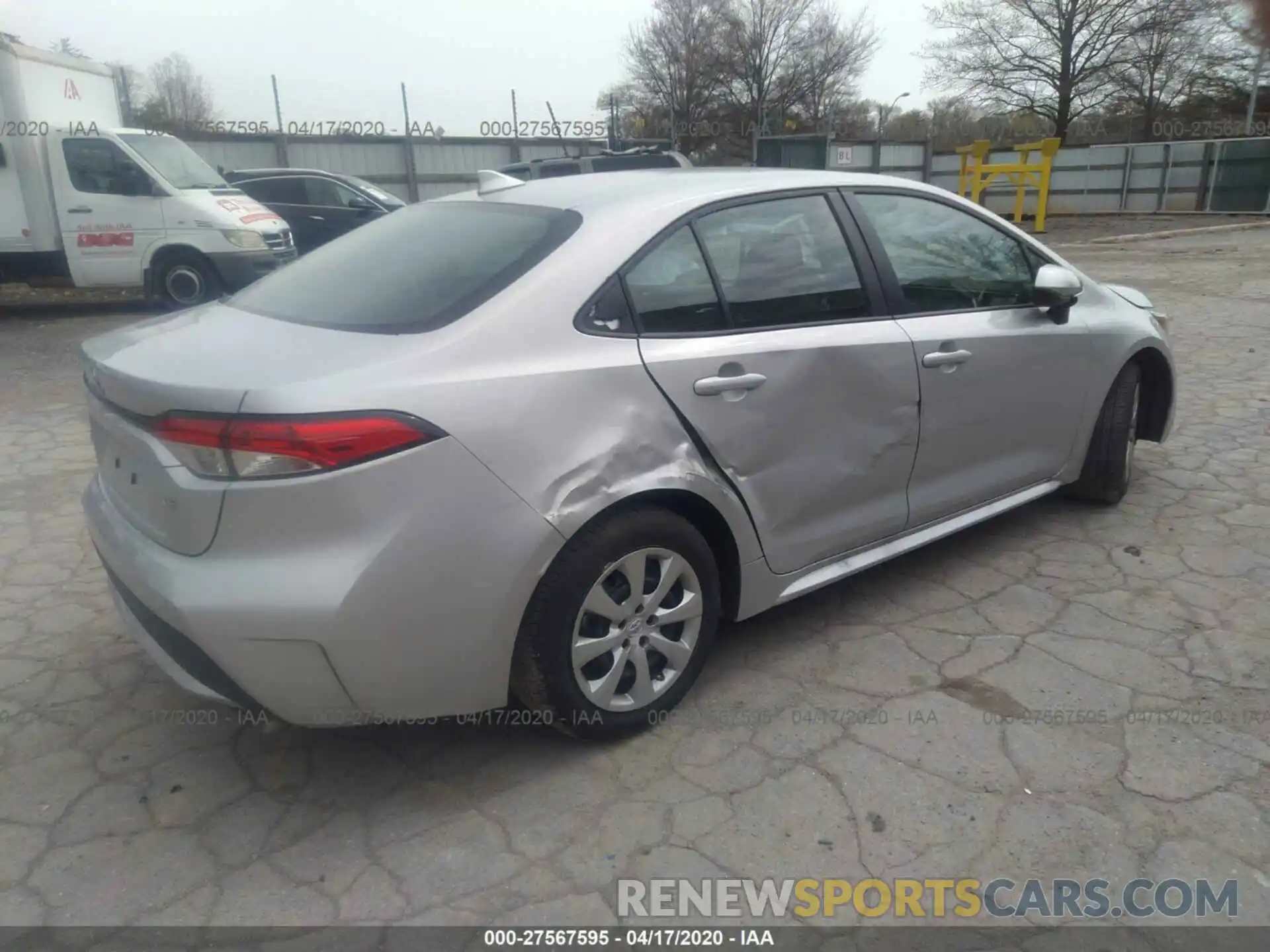 4 Photograph of a damaged car 5YFEPRAE4LP046442 TOYOTA COROLLA 2020