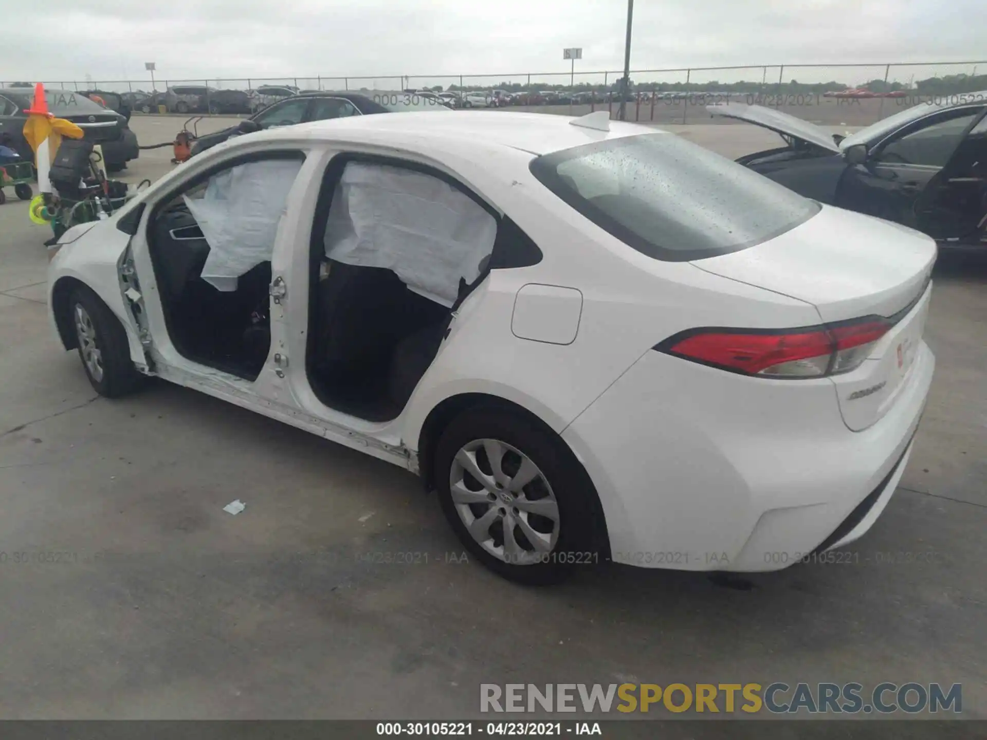 3 Photograph of a damaged car 5YFEPRAE4LP048076 TOYOTA COROLLA 2020