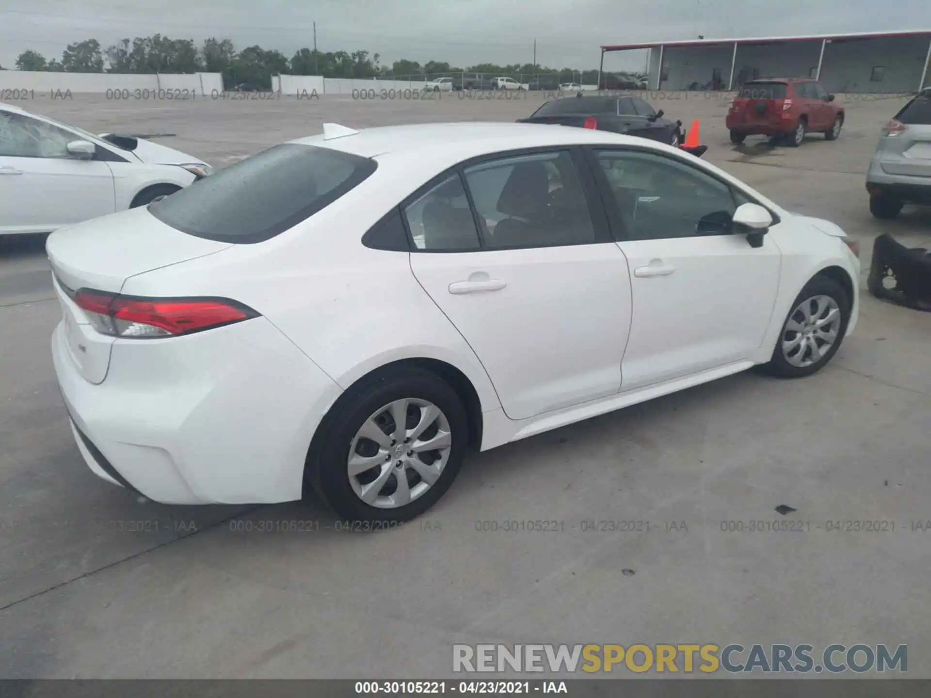 4 Photograph of a damaged car 5YFEPRAE4LP048076 TOYOTA COROLLA 2020