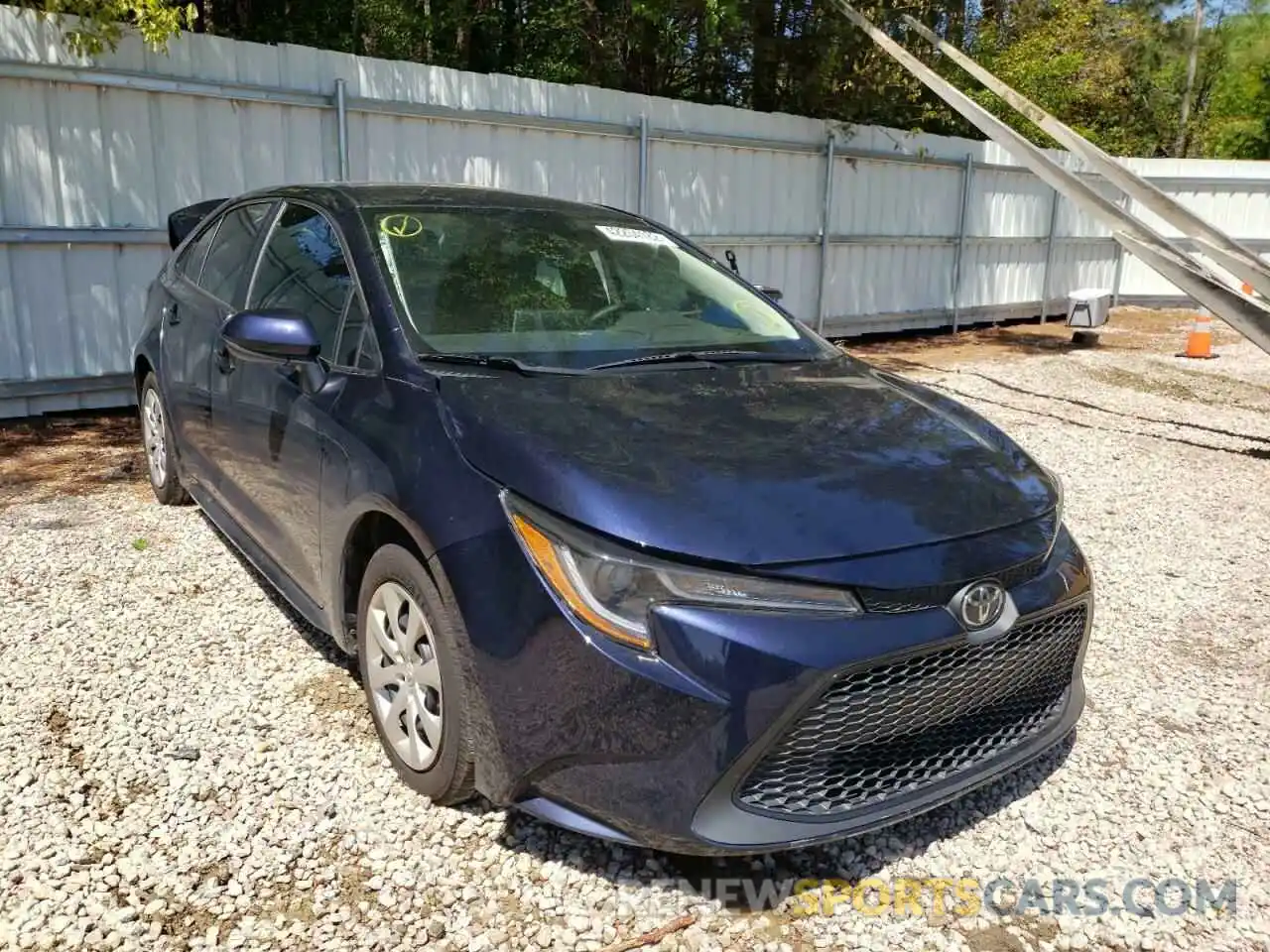 1 Photograph of a damaged car 5YFEPRAE4LP048398 TOYOTA COROLLA 2020