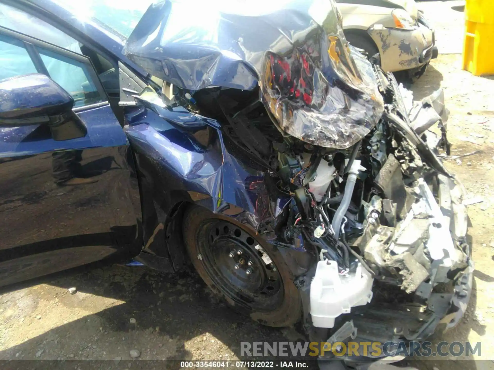 6 Photograph of a damaged car 5YFEPRAE4LP049521 TOYOTA COROLLA 2020