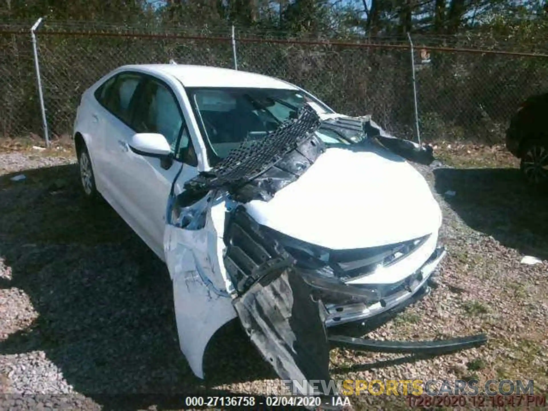 4 Photograph of a damaged car 5YFEPRAE4LP050135 TOYOTA COROLLA 2020