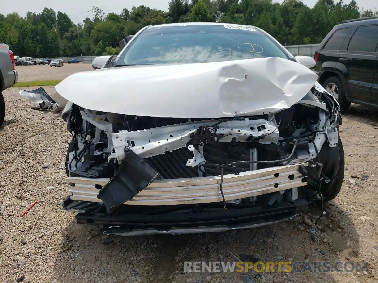 9 Photograph of a damaged car 5YFEPRAE4LP052144 TOYOTA COROLLA 2020