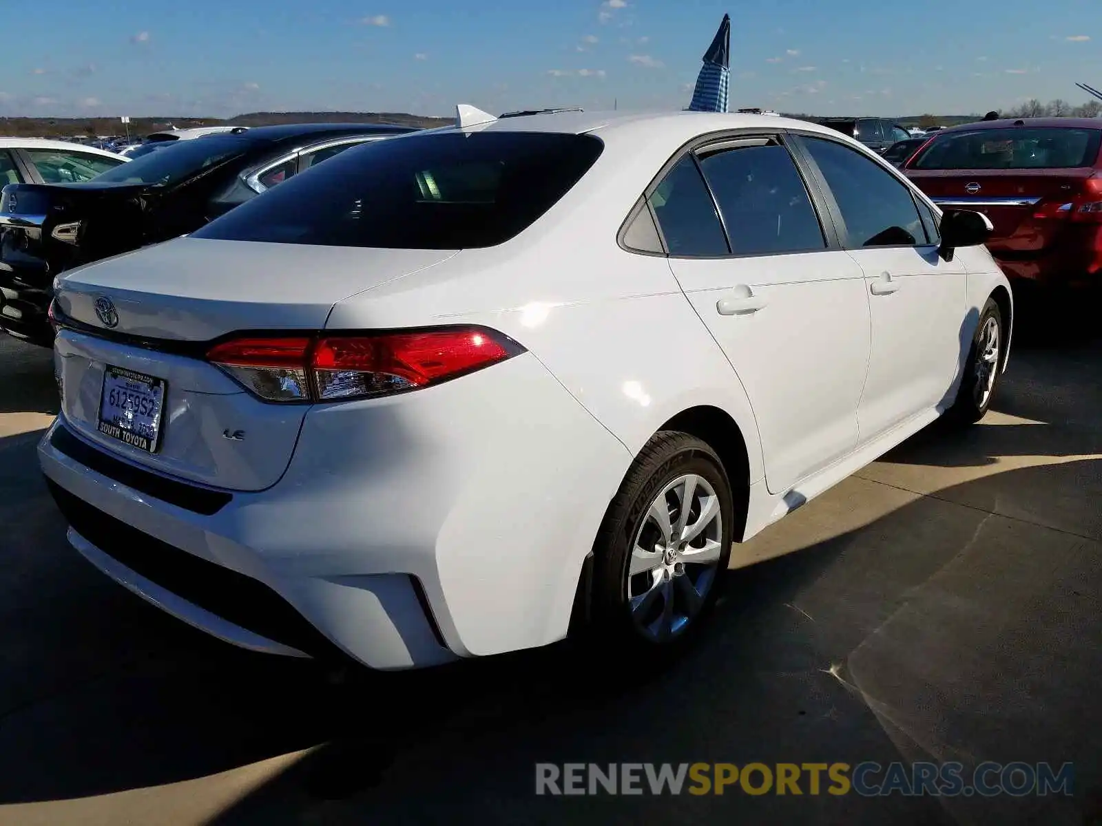 4 Photograph of a damaged car 5YFEPRAE4LP054668 TOYOTA COROLLA 2020