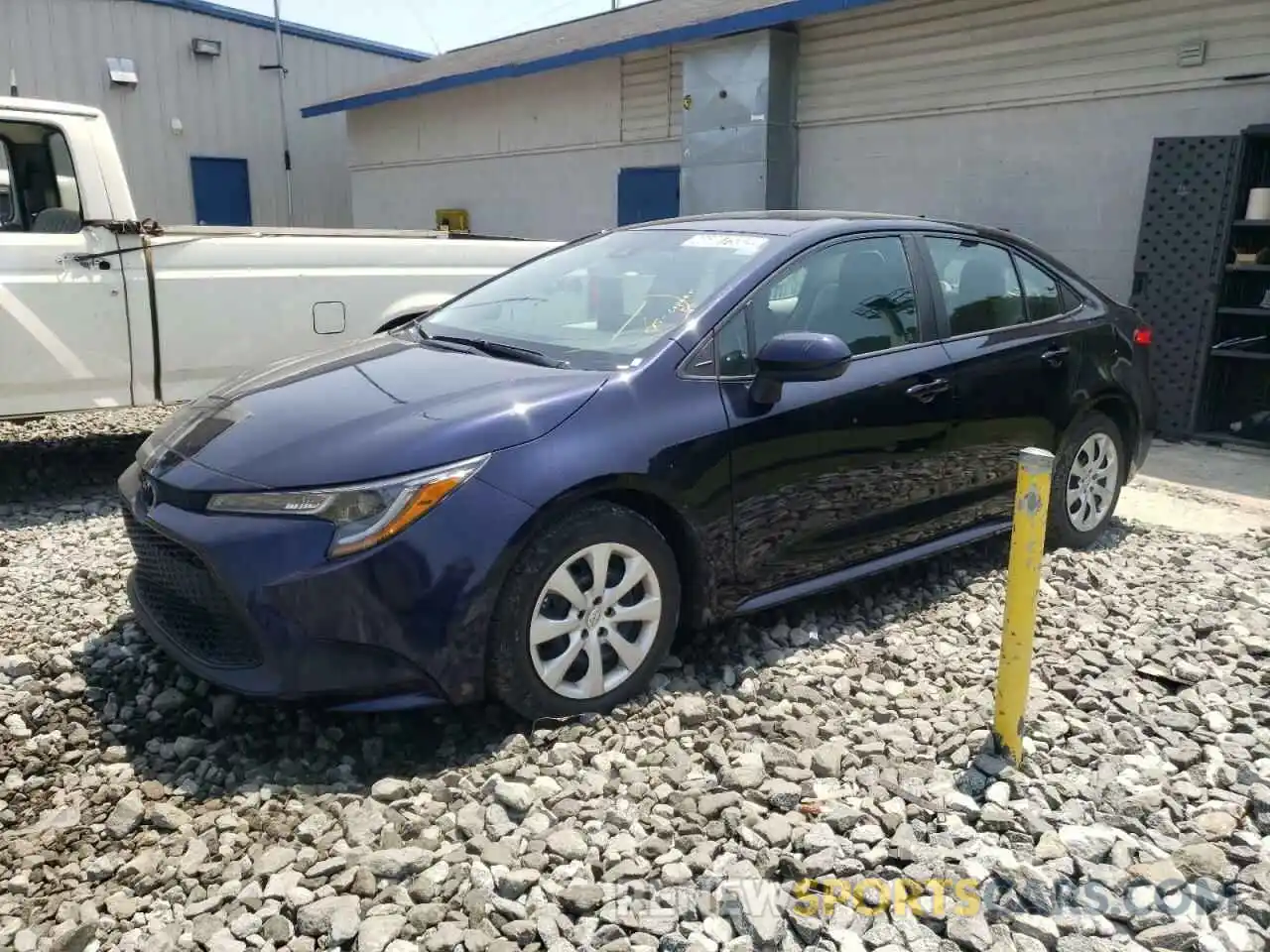 2 Photograph of a damaged car 5YFEPRAE4LP057389 TOYOTA COROLLA 2020