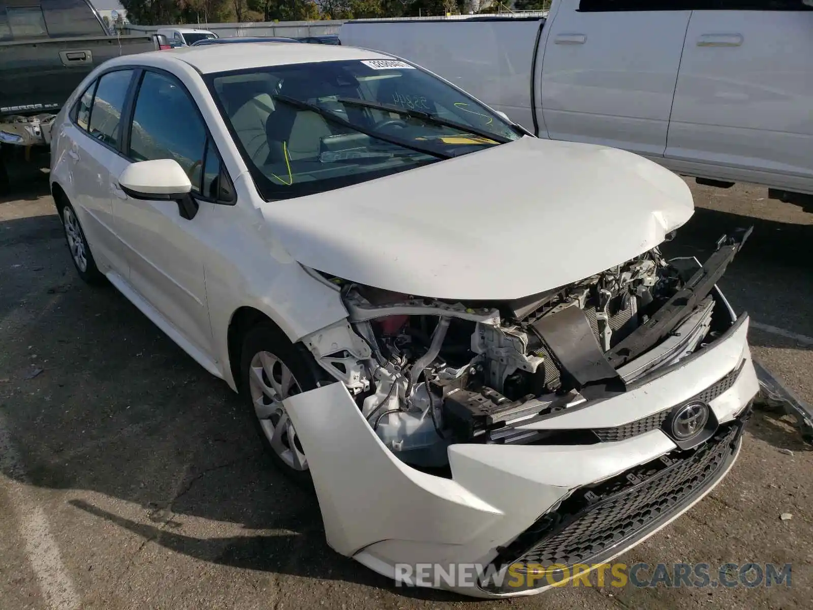 1 Photograph of a damaged car 5YFEPRAE4LP057909 TOYOTA COROLLA 2020