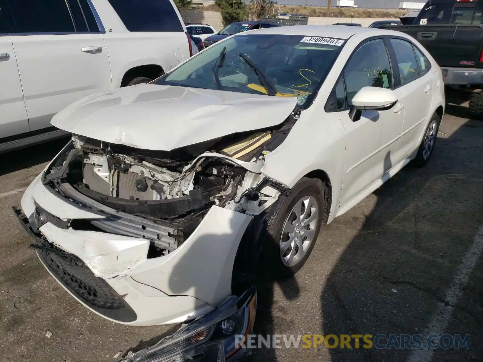 2 Photograph of a damaged car 5YFEPRAE4LP057909 TOYOTA COROLLA 2020