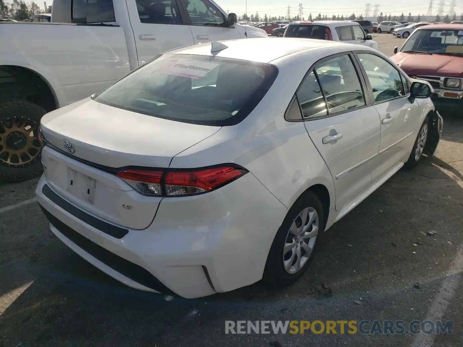 4 Photograph of a damaged car 5YFEPRAE4LP057909 TOYOTA COROLLA 2020