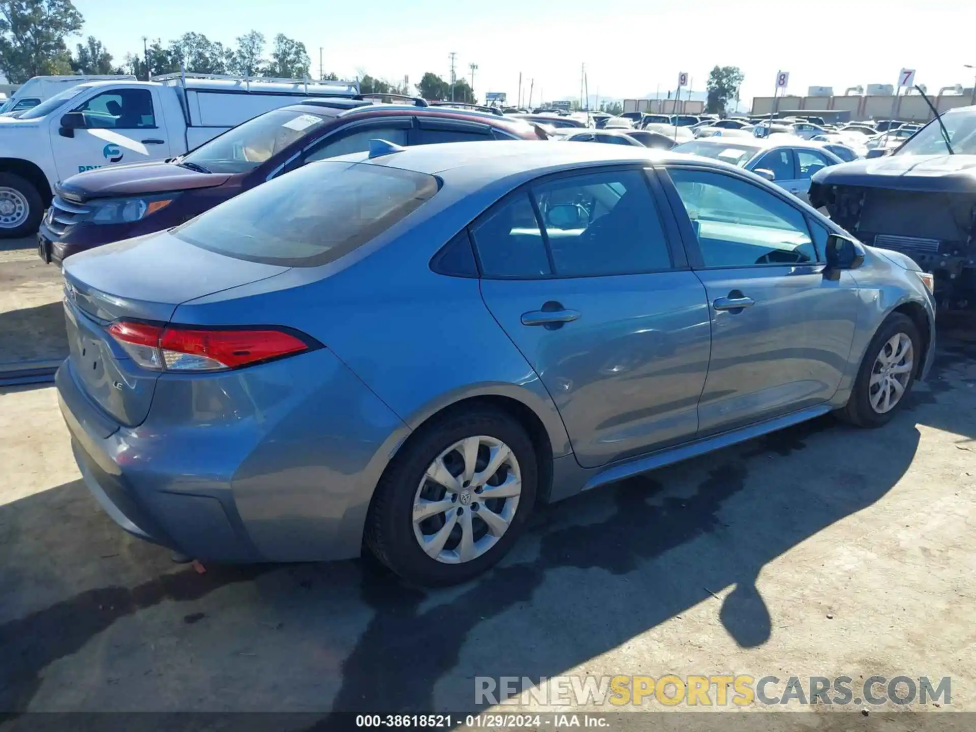 4 Photograph of a damaged car 5YFEPRAE4LP057991 TOYOTA COROLLA 2020