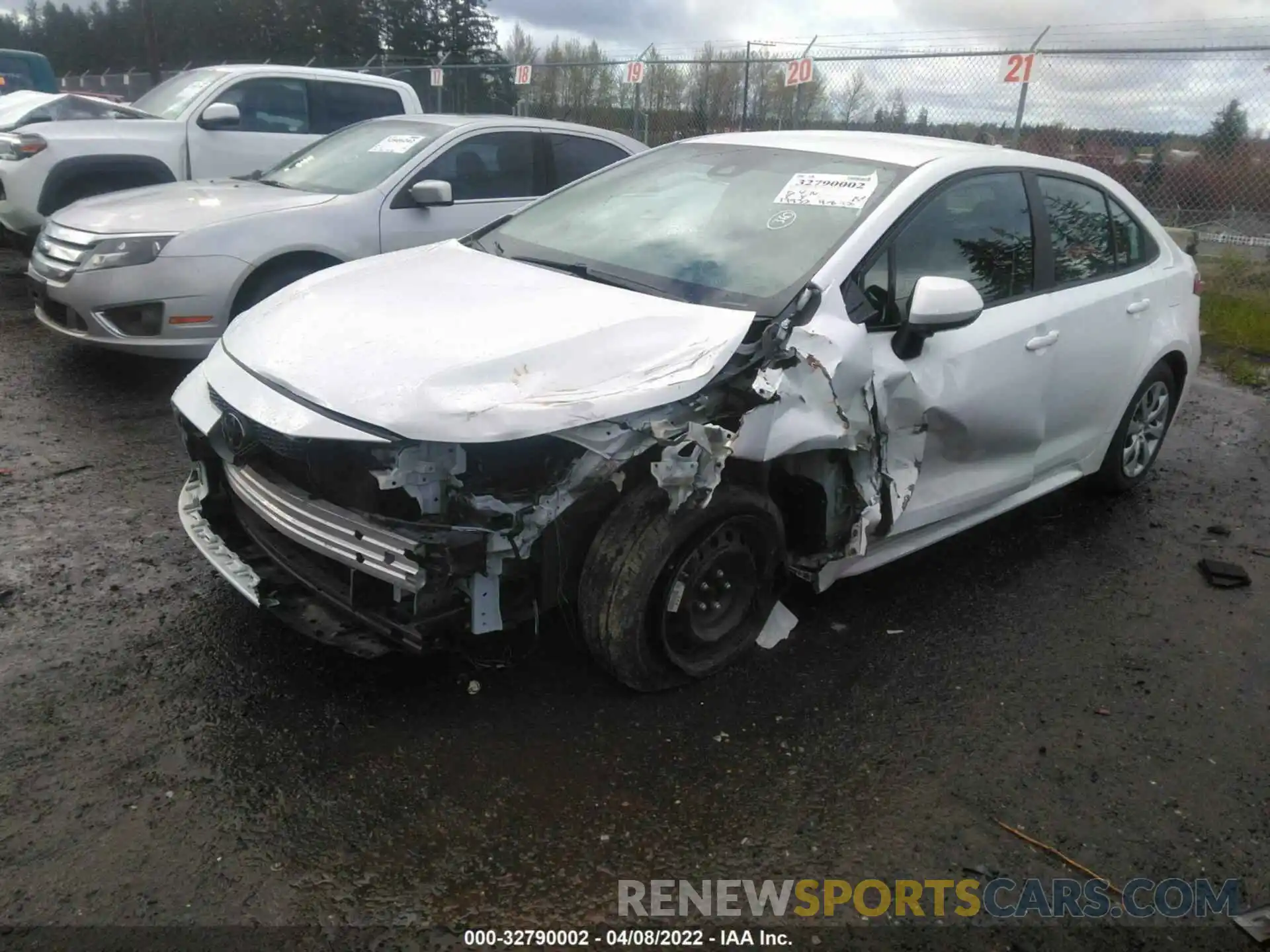 2 Photograph of a damaged car 5YFEPRAE4LP059675 TOYOTA COROLLA 2020