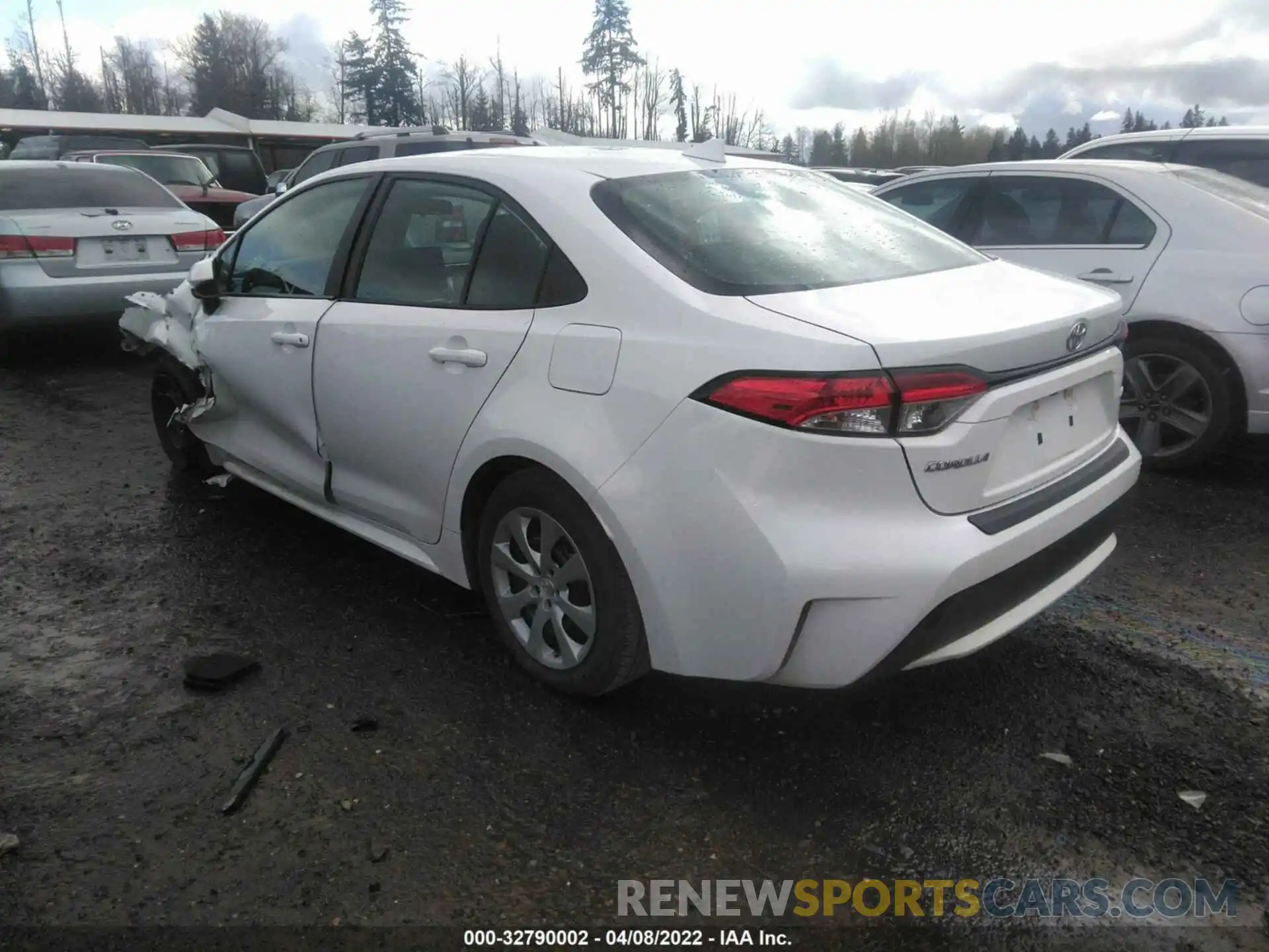 3 Photograph of a damaged car 5YFEPRAE4LP059675 TOYOTA COROLLA 2020