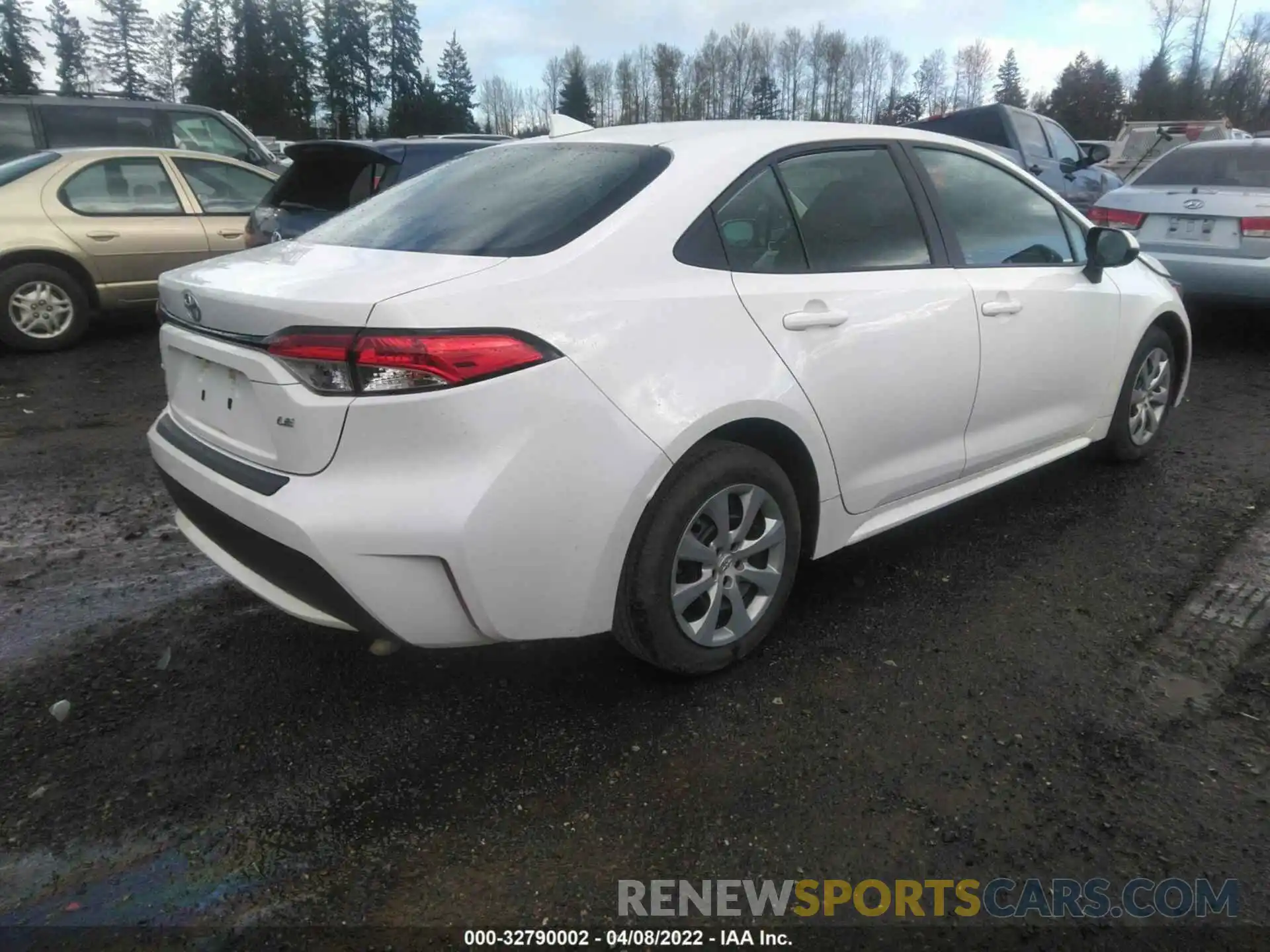 4 Photograph of a damaged car 5YFEPRAE4LP059675 TOYOTA COROLLA 2020