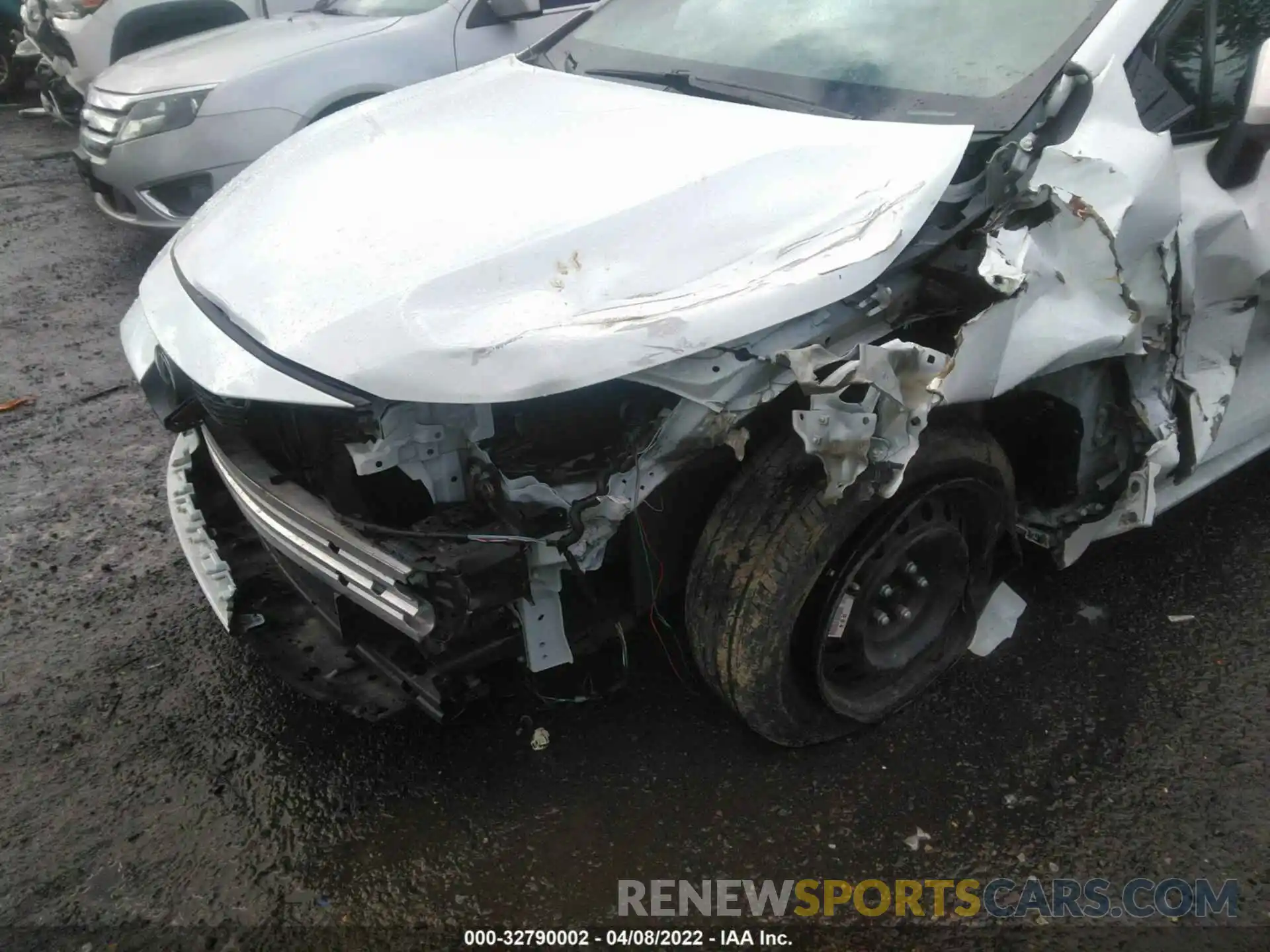 6 Photograph of a damaged car 5YFEPRAE4LP059675 TOYOTA COROLLA 2020