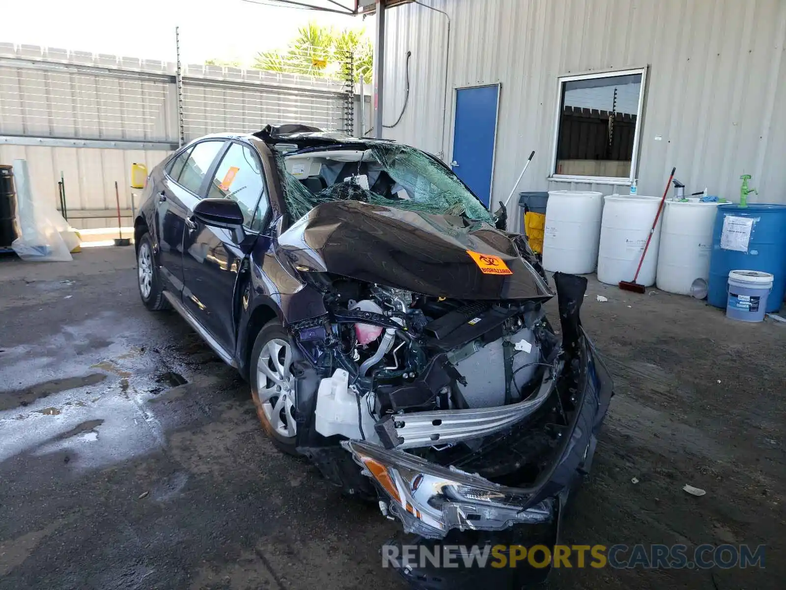 1 Photograph of a damaged car 5YFEPRAE4LP062527 TOYOTA COROLLA 2020