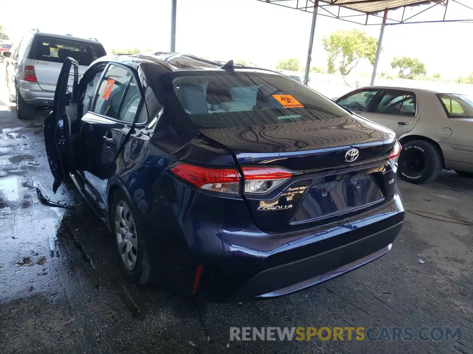 3 Photograph of a damaged car 5YFEPRAE4LP062527 TOYOTA COROLLA 2020