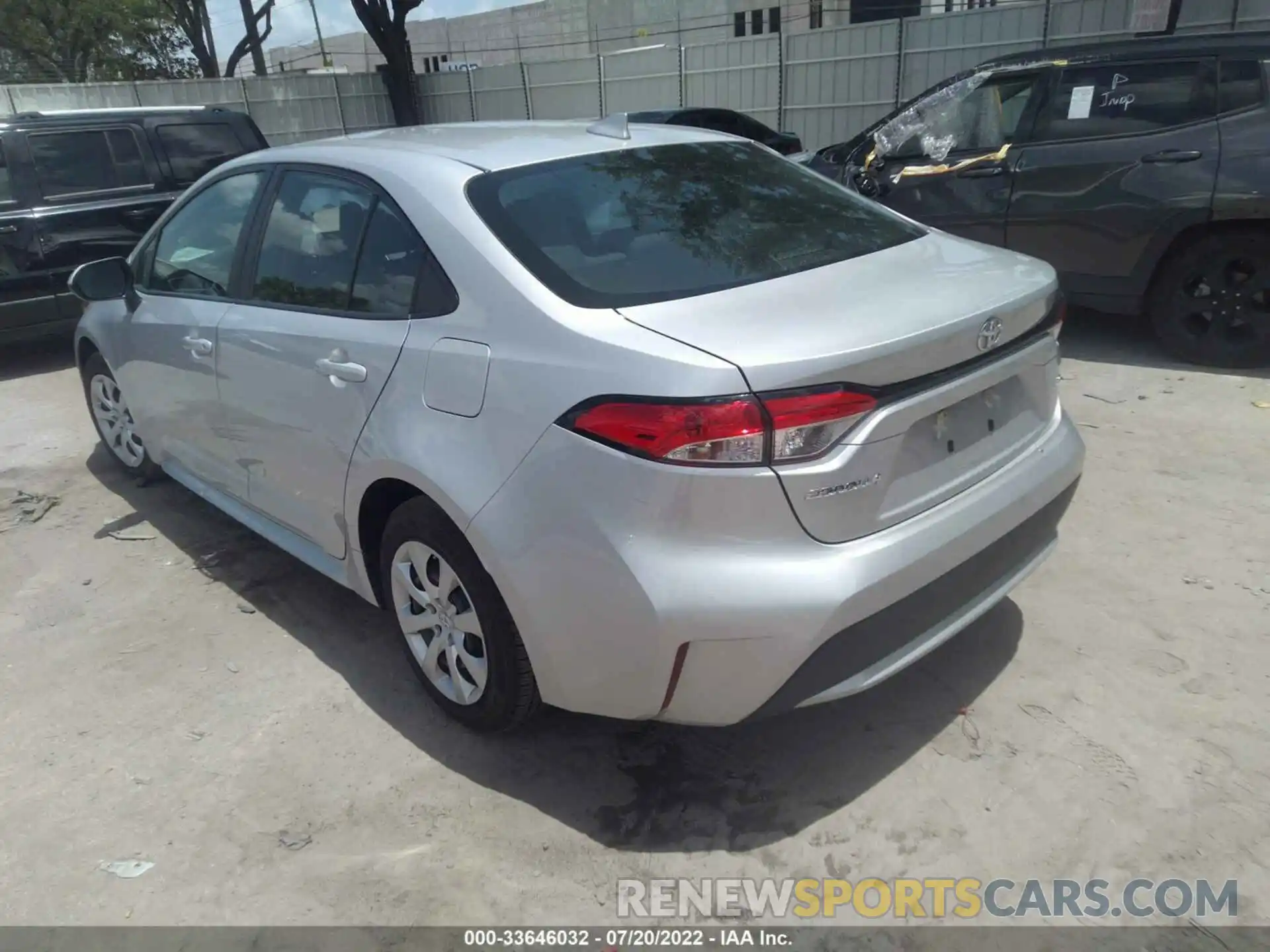 3 Photograph of a damaged car 5YFEPRAE4LP062592 TOYOTA COROLLA 2020