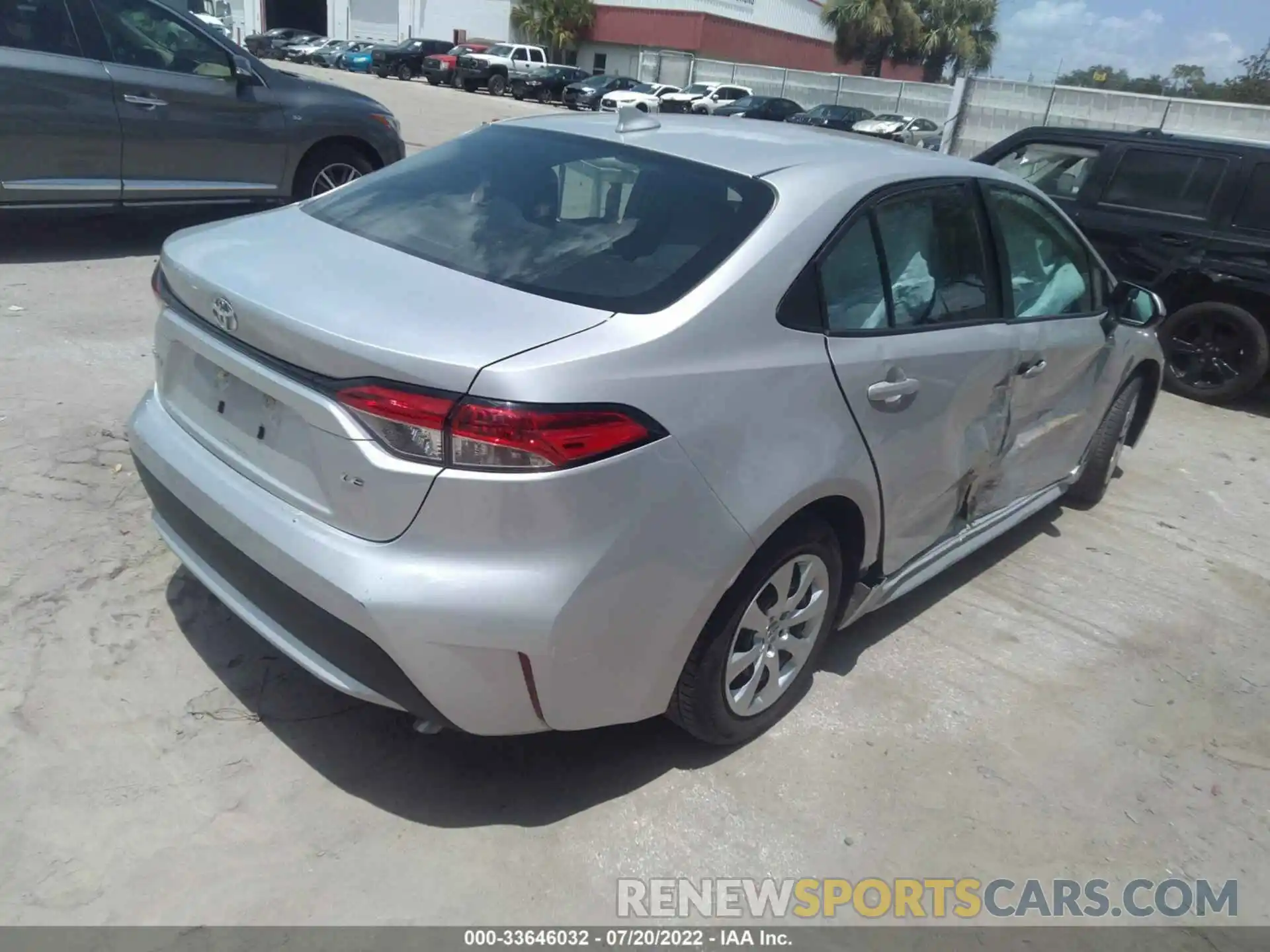 4 Photograph of a damaged car 5YFEPRAE4LP062592 TOYOTA COROLLA 2020