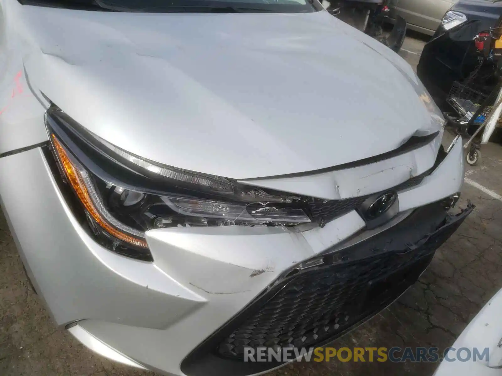 9 Photograph of a damaged car 5YFEPRAE4LP063001 TOYOTA COROLLA 2020