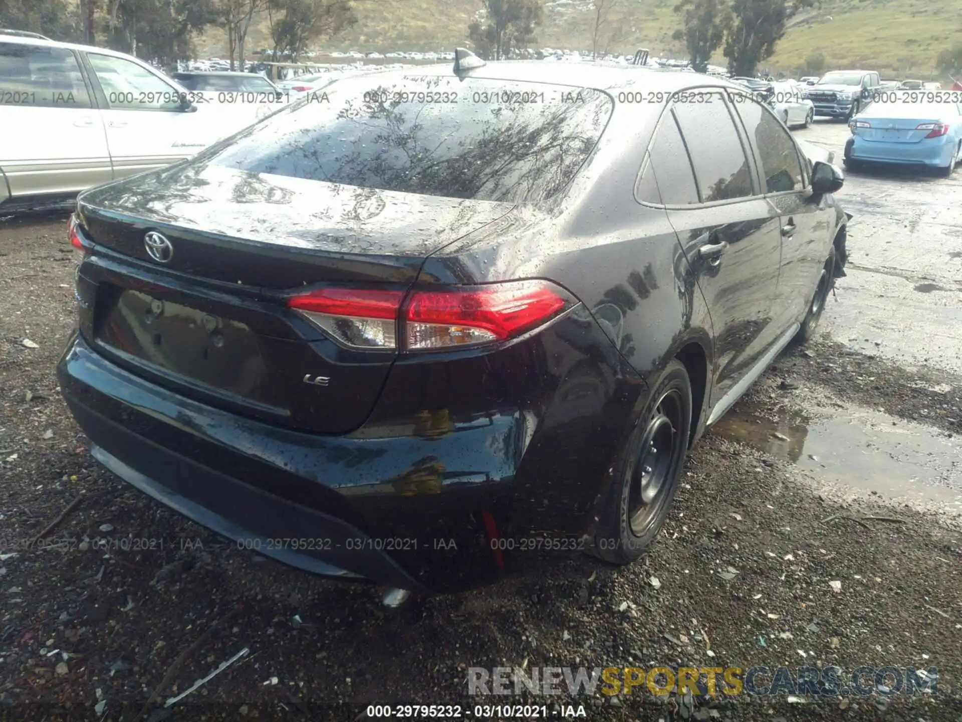 4 Photograph of a damaged car 5YFEPRAE4LP063306 TOYOTA COROLLA 2020