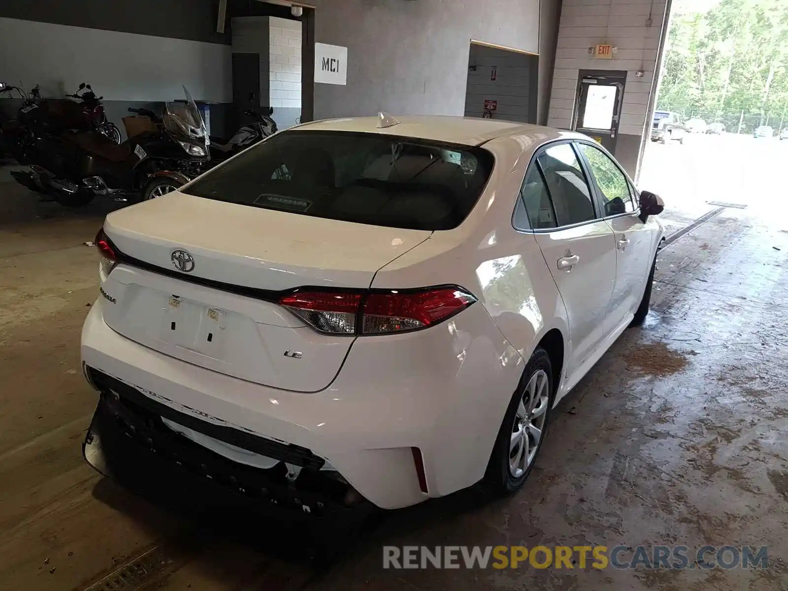 4 Photograph of a damaged car 5YFEPRAE4LP065279 TOYOTA COROLLA 2020