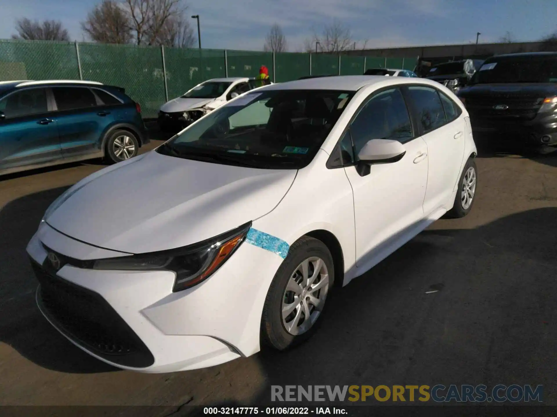 2 Photograph of a damaged car 5YFEPRAE4LP066626 TOYOTA COROLLA 2020