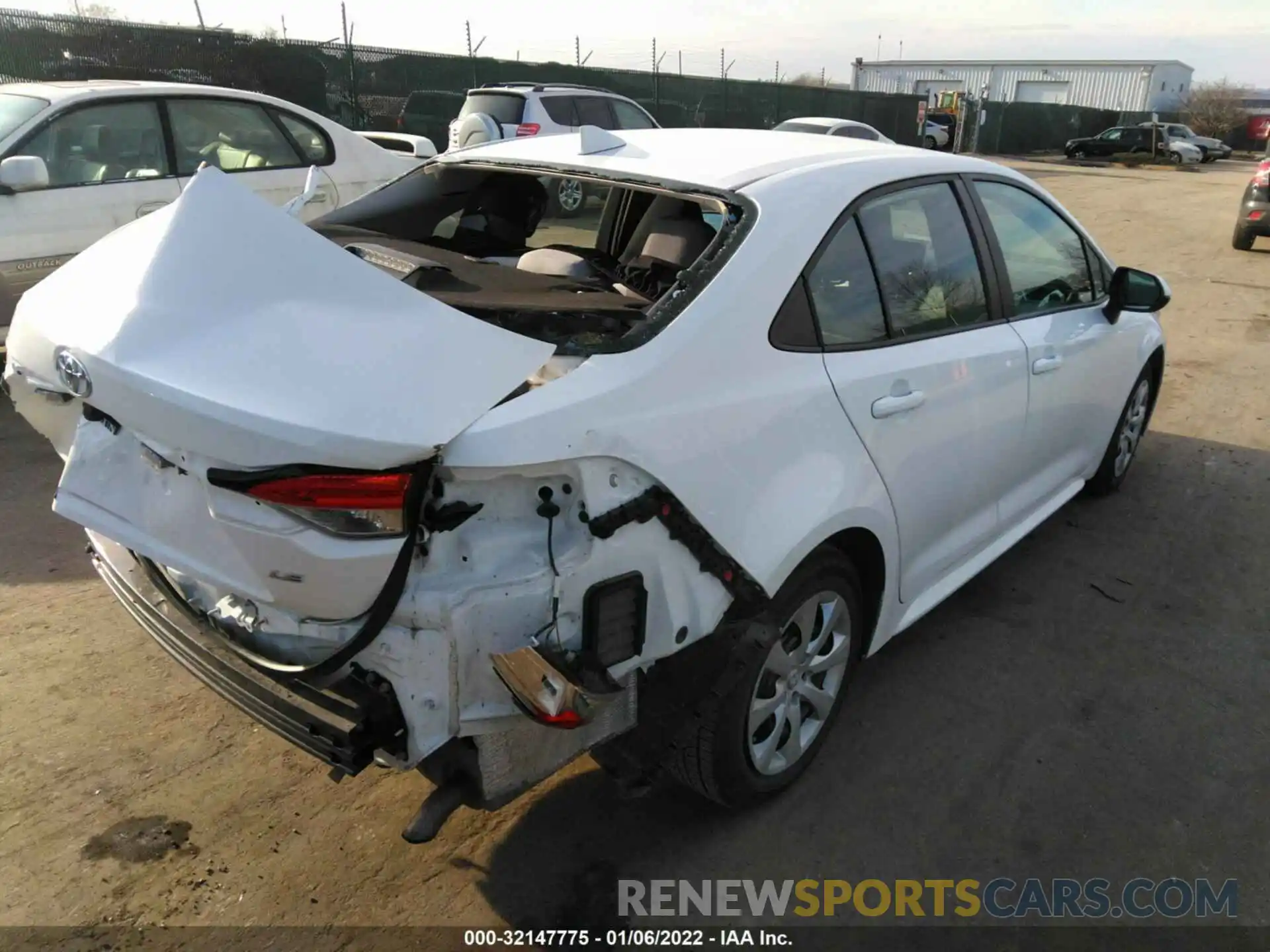 4 Photograph of a damaged car 5YFEPRAE4LP066626 TOYOTA COROLLA 2020