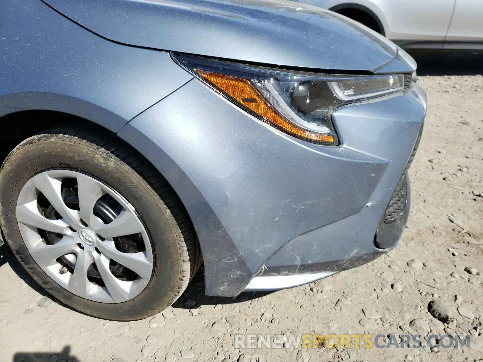 9 Photograph of a damaged car 5YFEPRAE4LP066979 TOYOTA COROLLA 2020