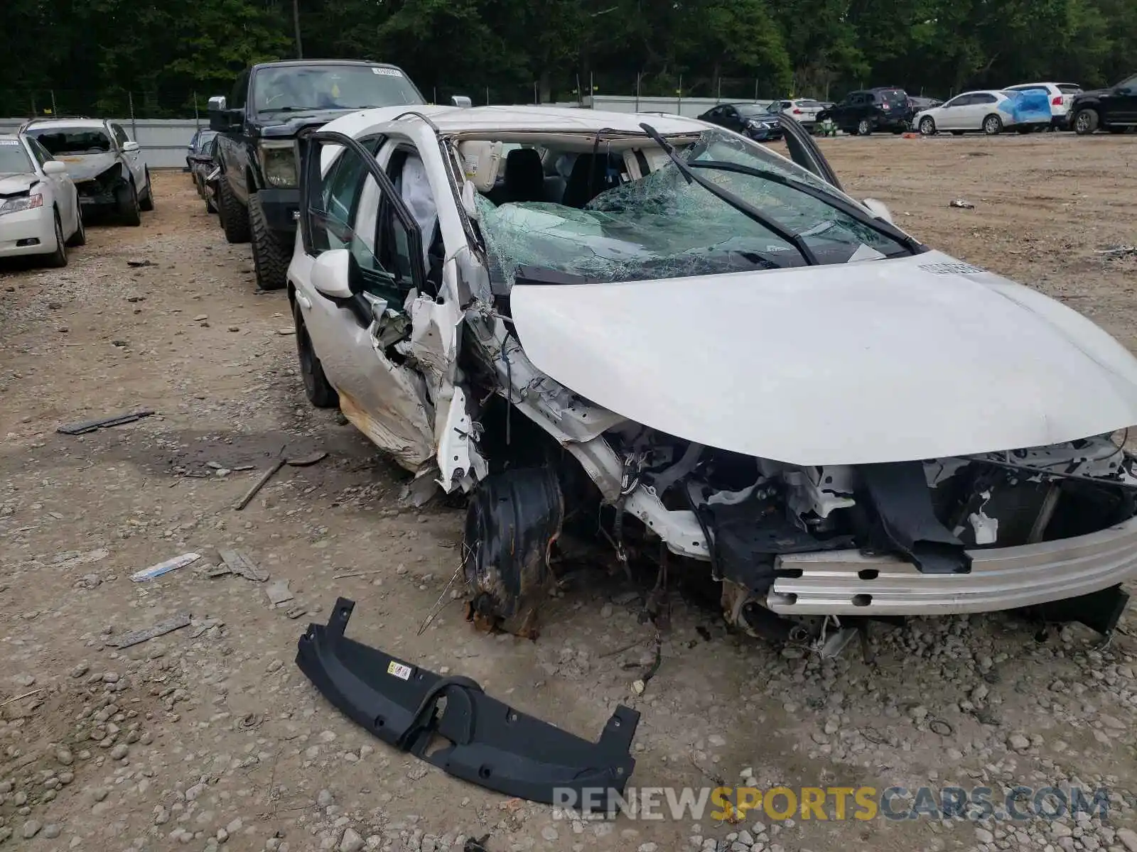 1 Photograph of a damaged car 5YFEPRAE4LP067193 TOYOTA COROLLA 2020