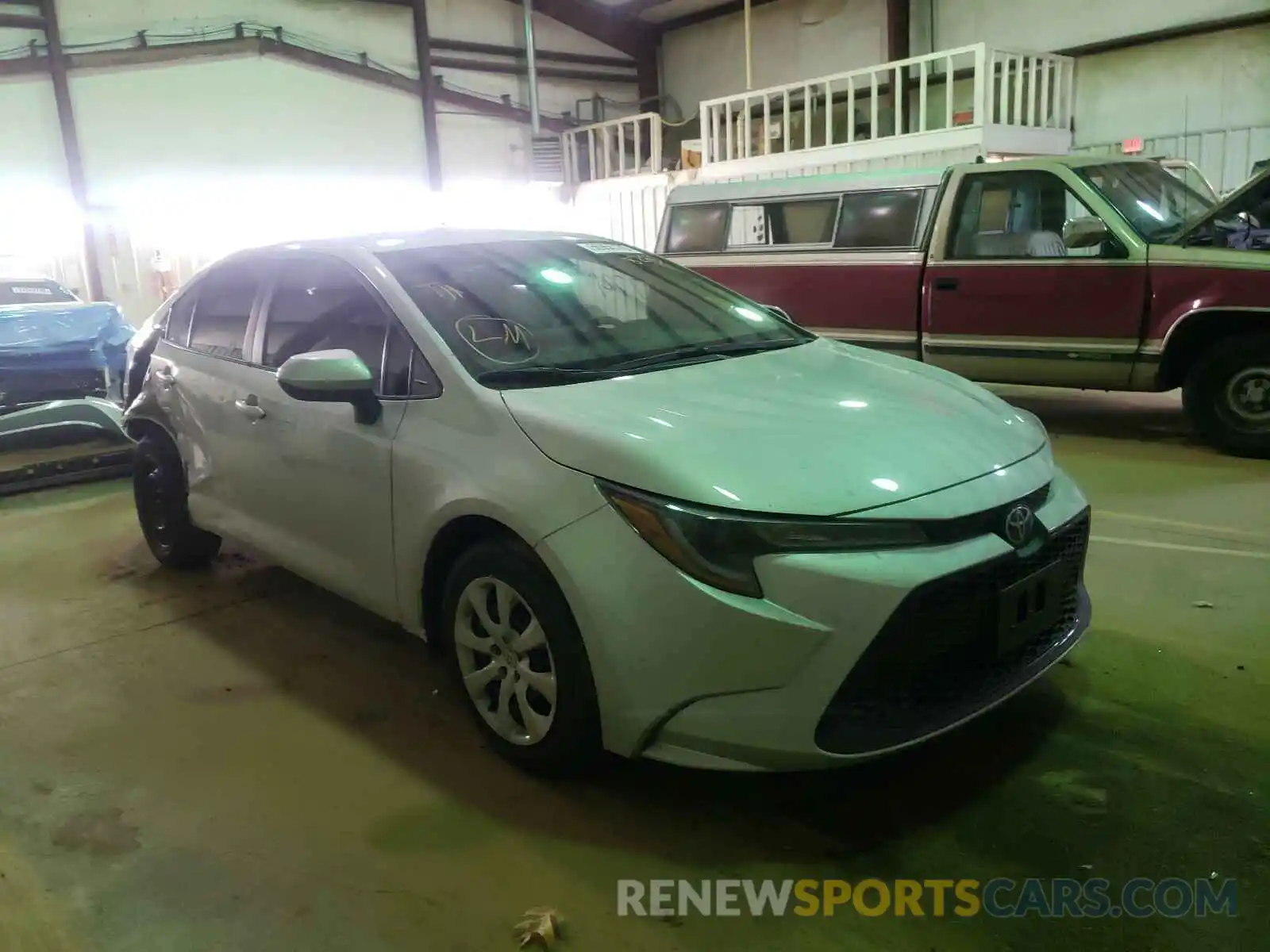 1 Photograph of a damaged car 5YFEPRAE4LP068263 TOYOTA COROLLA 2020