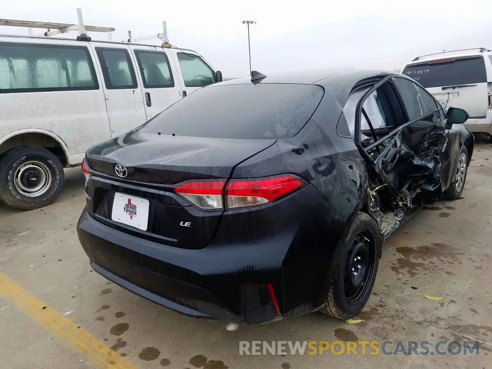 4 Photograph of a damaged car 5YFEPRAE4LP068330 TOYOTA COROLLA 2020